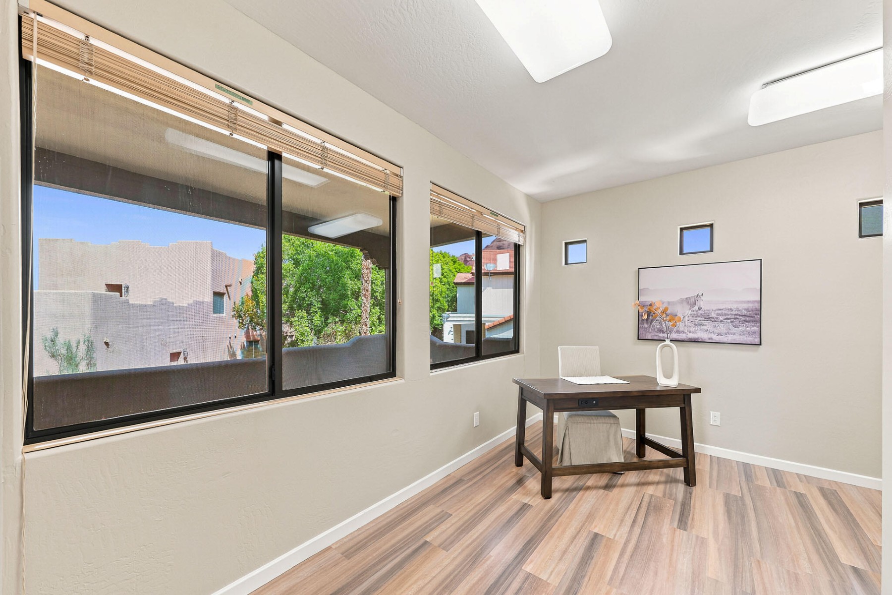 1732 E Gelding Dr¦Phoenix, AZ - 物件實景