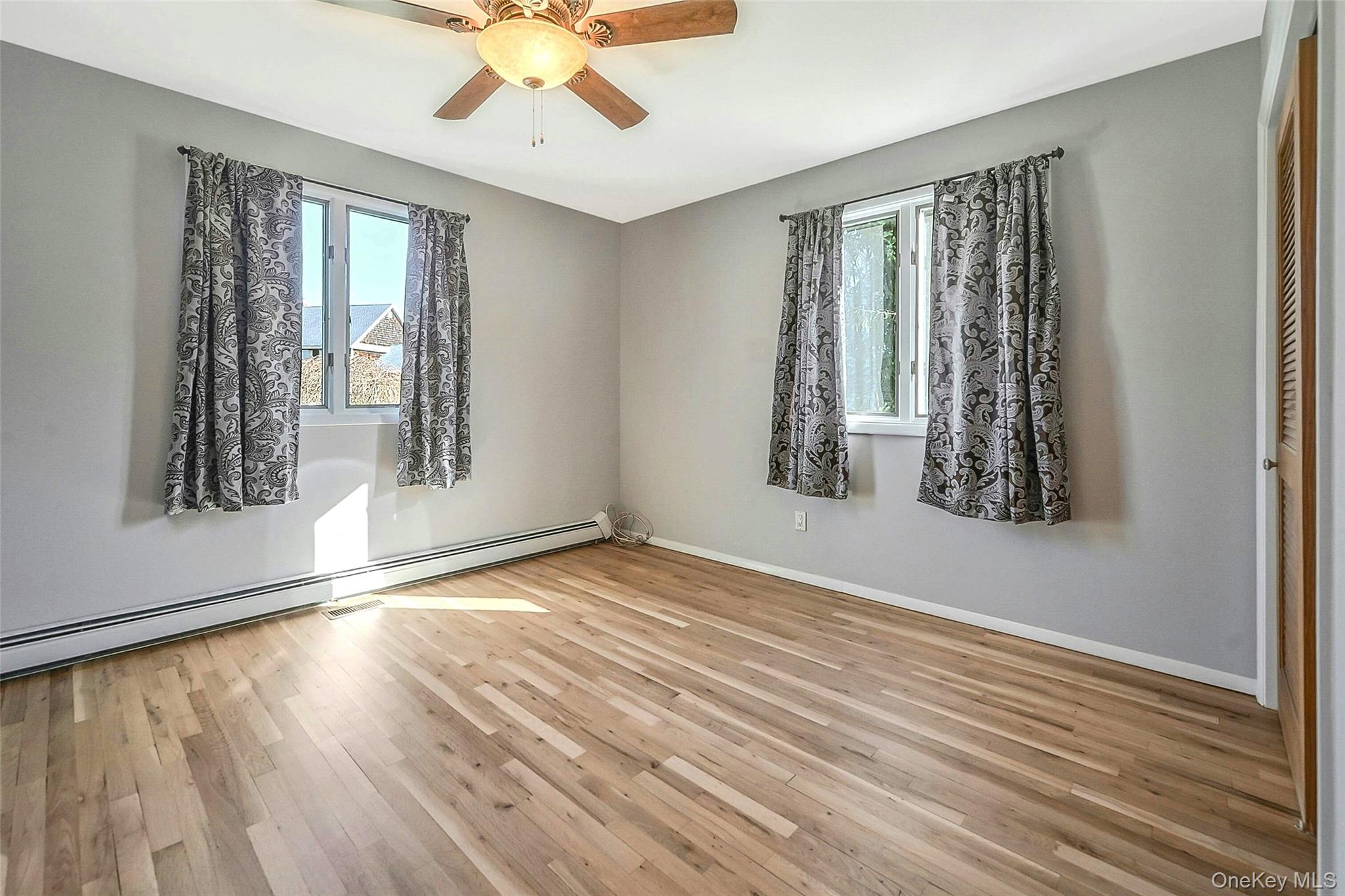 Jamesport, New York, 11947, United States, 4 Bedrooms Bedrooms, ,3 BathroomsBathrooms,Residential,For Sale,2002985