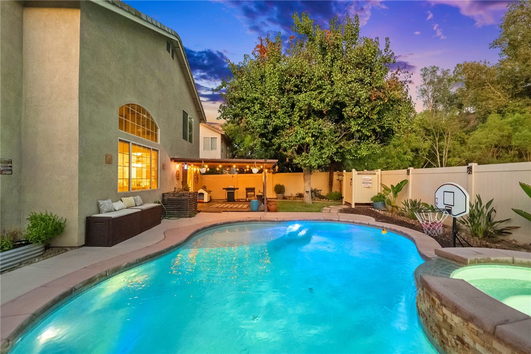 Temecula, California, 92592, United States, 3 Bedrooms Bedrooms, ,3 BathroomsBathrooms,Residential,For Sale,1927855