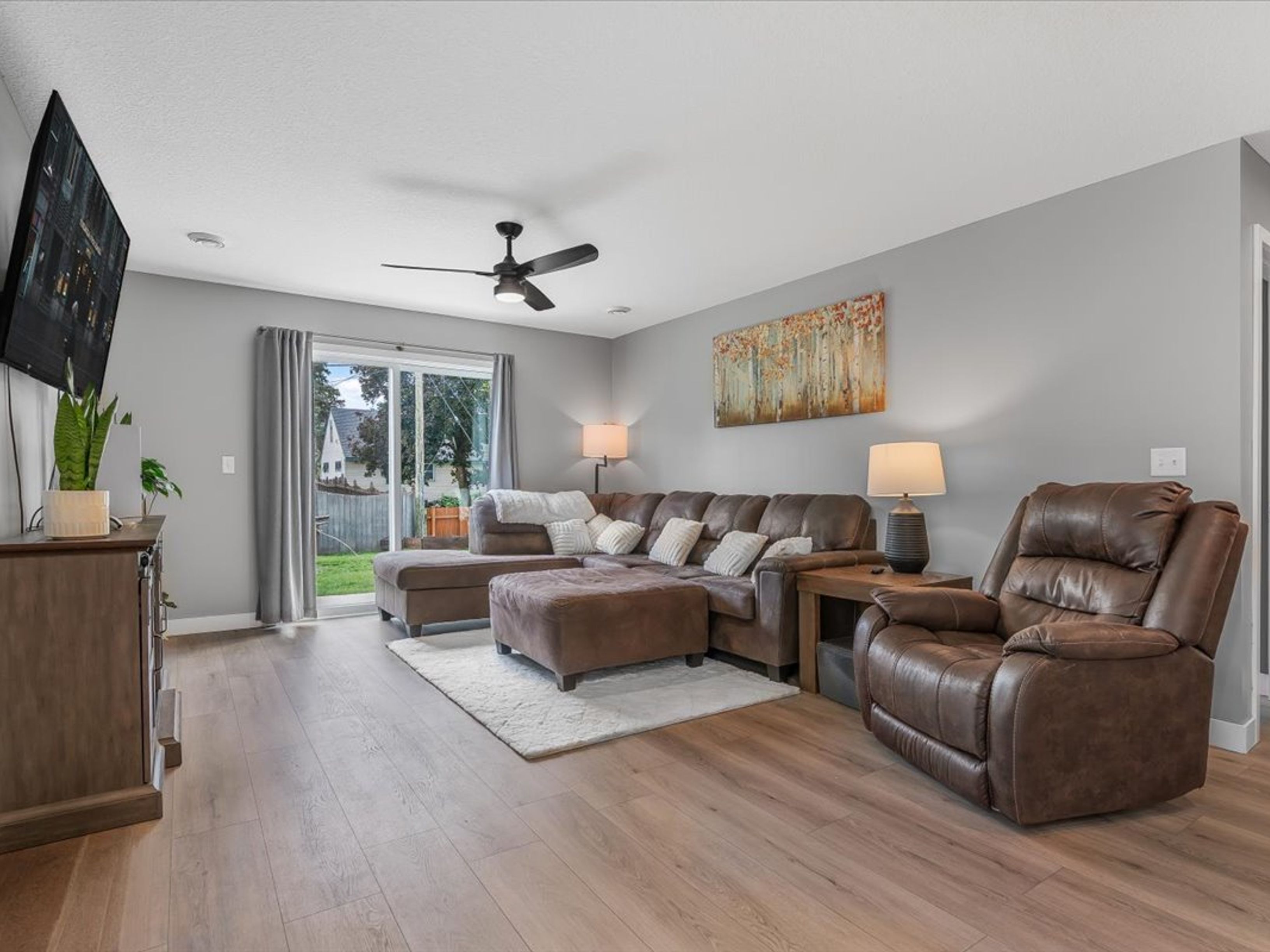  Comfort and Convenience in a Quiet Neighborhood Setting - 物件實景
