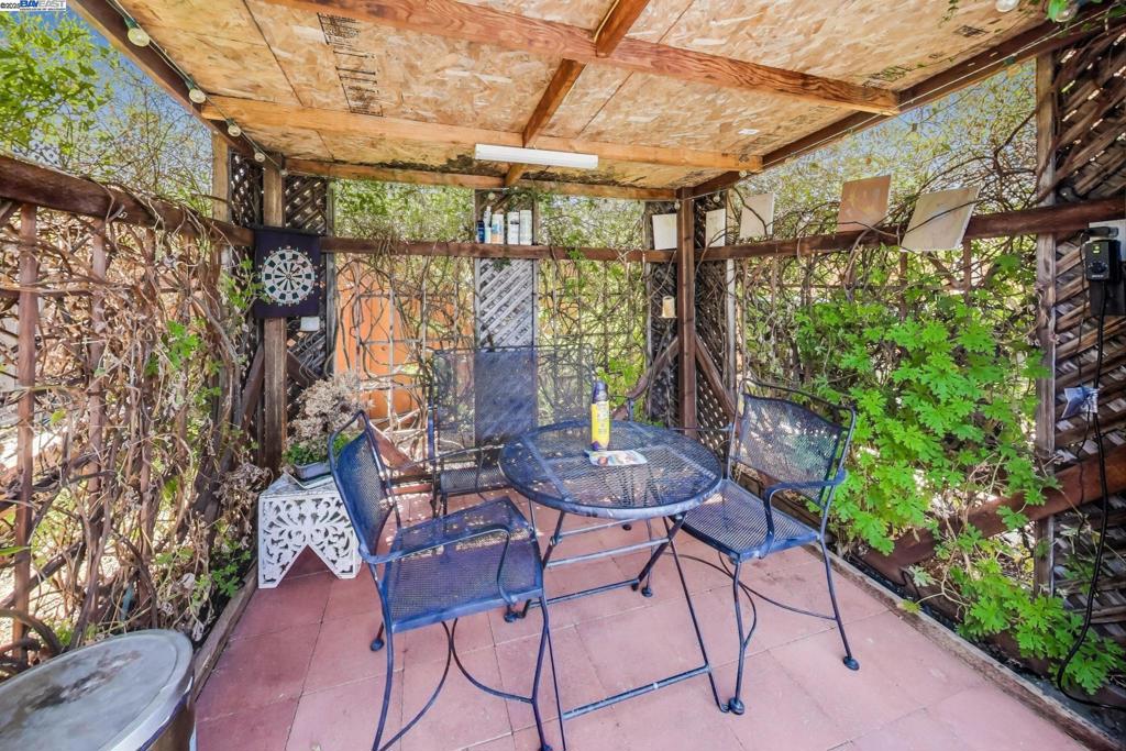 Hayward, California, 94544, United States, 3 Bedrooms Bedrooms, ,2 BathroomsBathrooms,Residential,For Sale,1938339
