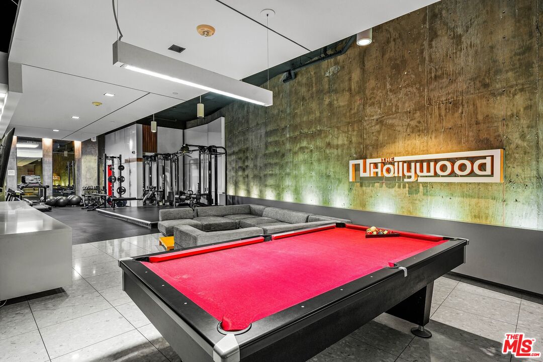 Los Angeles, California, 90028, United States, 3 Bedrooms Bedrooms, ,5 BathroomsBathrooms,Residential,For Sale,1744726