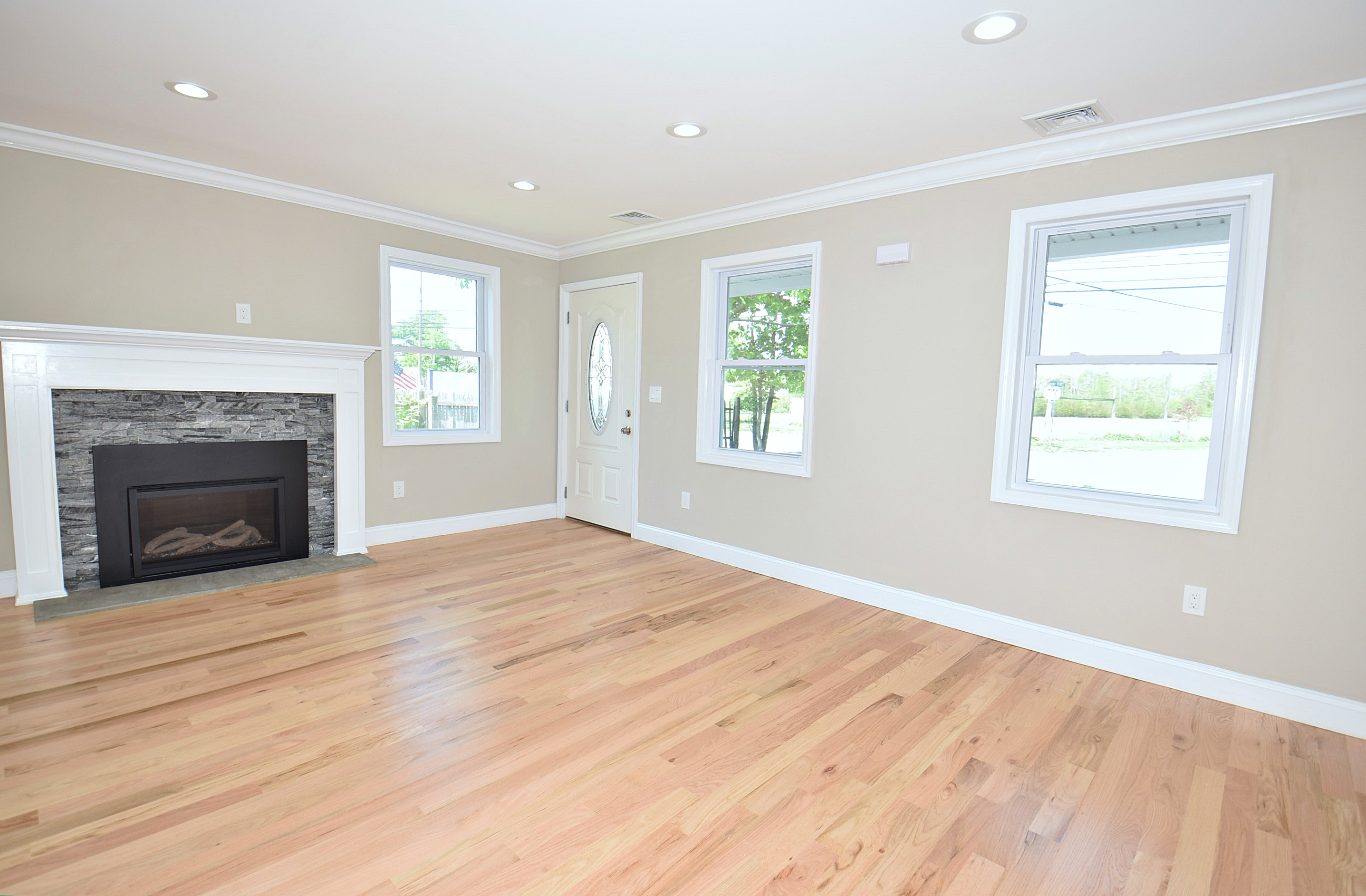 East Marion, New York, 11939, United States, 3 Bedrooms Bedrooms, ,3 BathroomsBathrooms,Residential,For Sale,1805250
