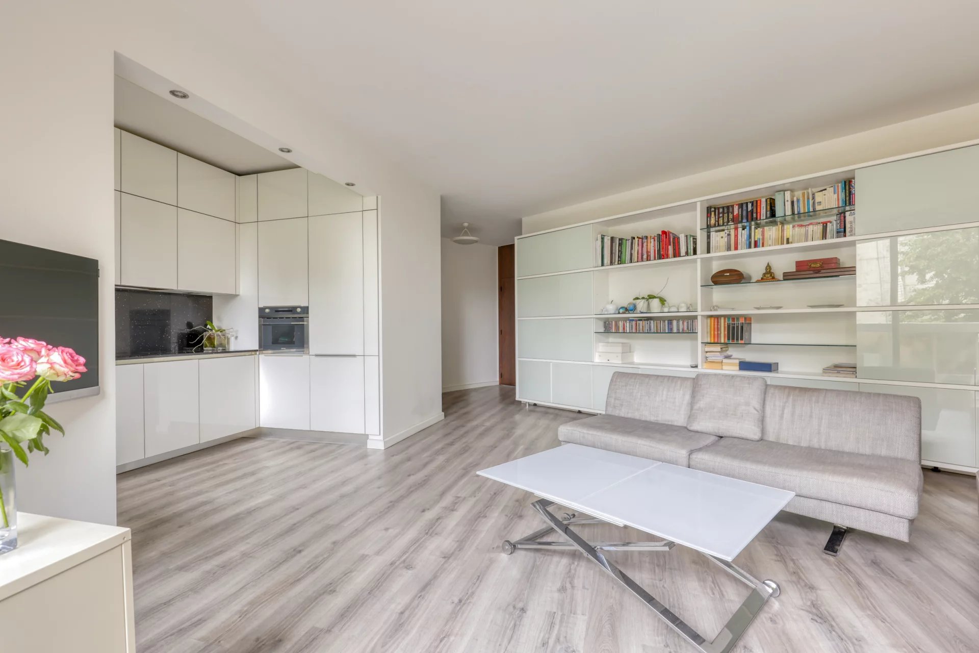 Boulogne-Billancourt, Île-de-France, 92100, FR, 1 Bedroom Bedrooms, ,2 BathroomsBathrooms,Residential,For Sale,1634819
