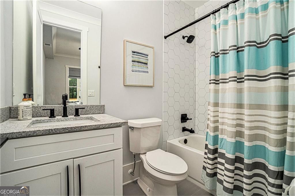 Alpharetta, Georgia, 30009, United States, 5 Bedrooms Bedrooms, ,4 BathroomsBathrooms,Residential,For Sale,1899249