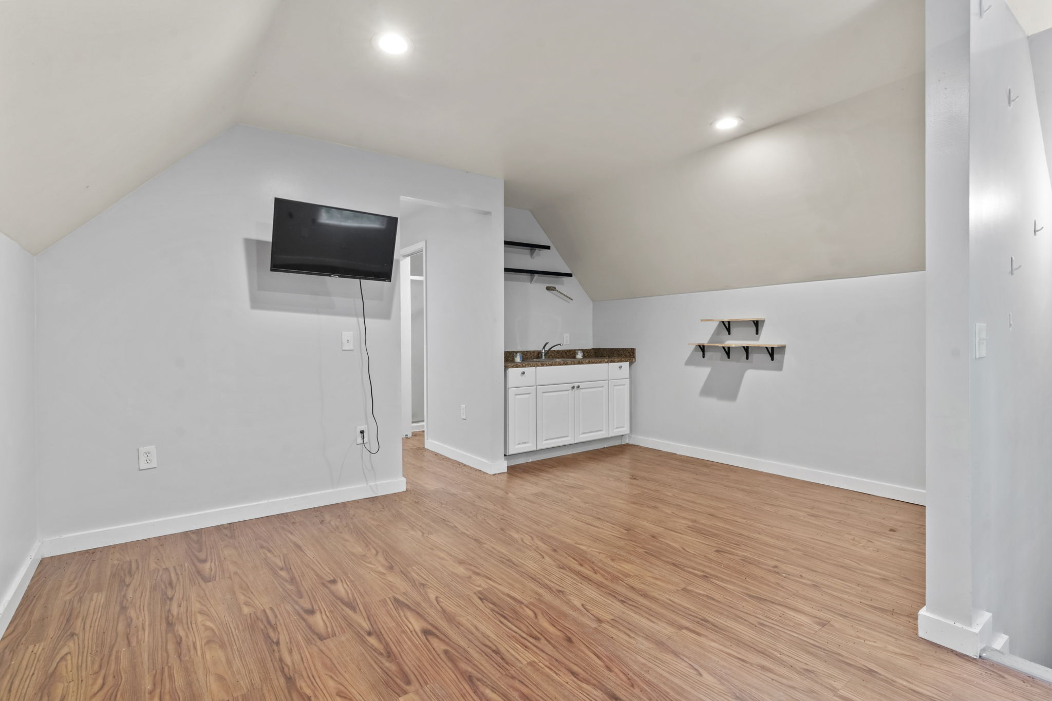 Galivants Ferry, South Carolina, 29544, United States, 4 Bedrooms Bedrooms, ,3 BathroomsBathrooms,Residential,For Sale,1986095