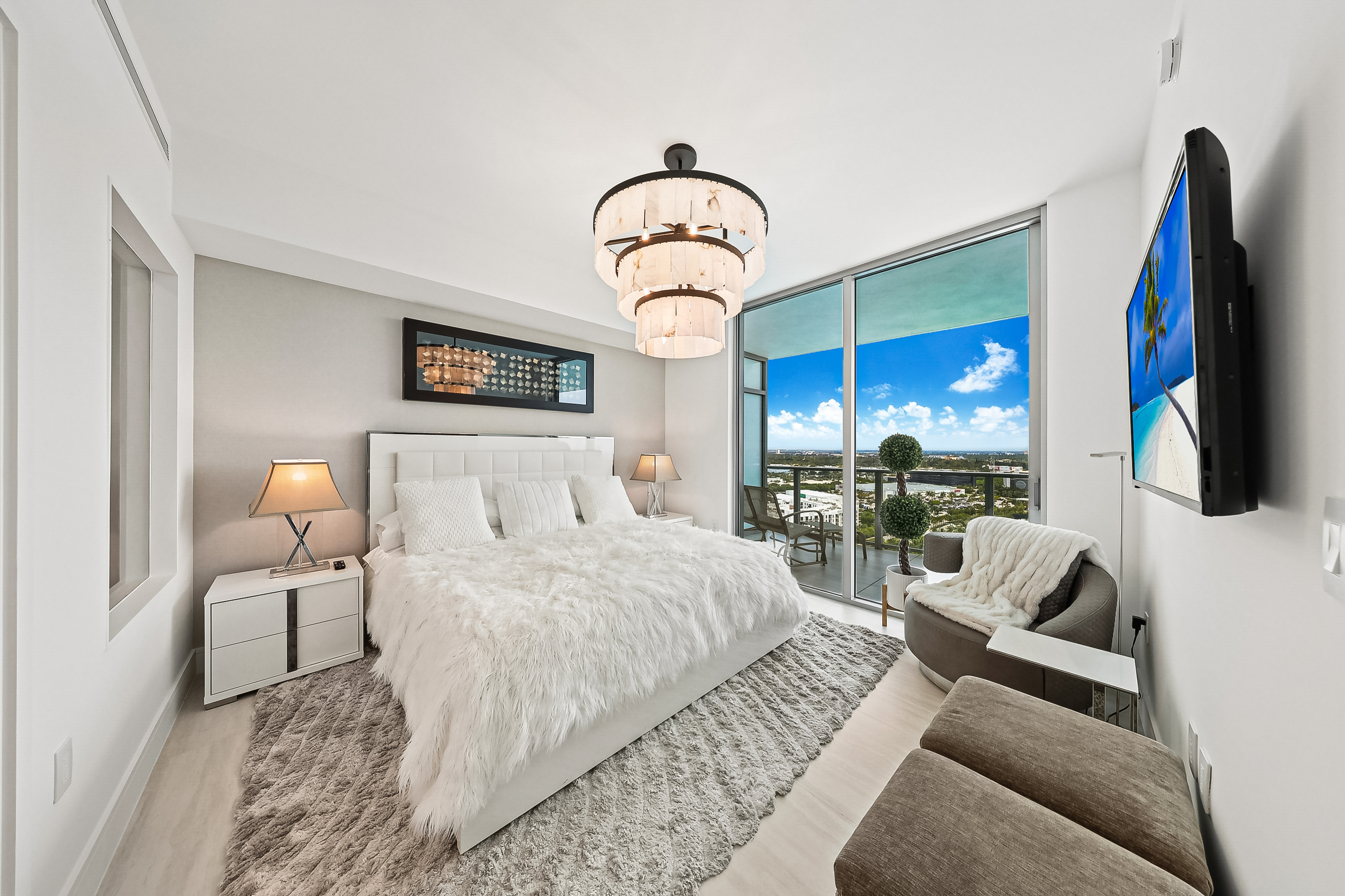 2411 Laguna Circle, Miami, FL, 33181 - 物件實景