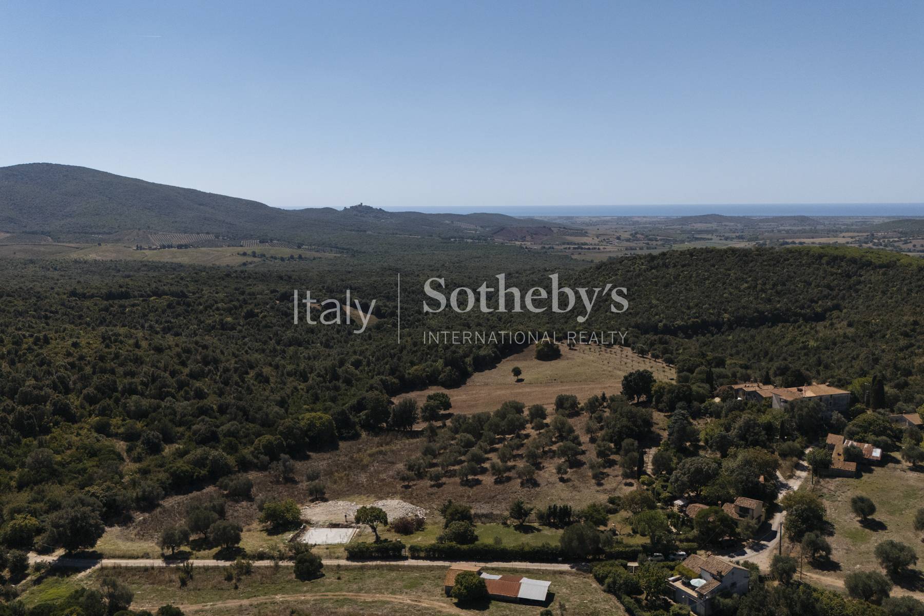  Tuscan farmhouse with outbuilding to restore - 物件實景