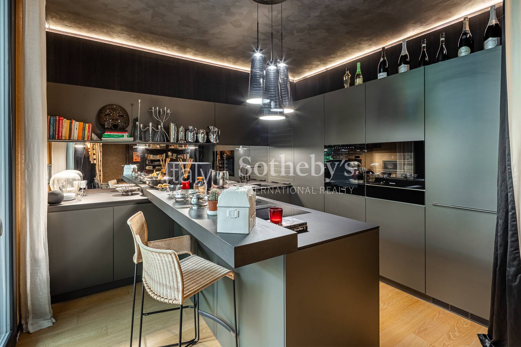  Refined Renovated Residence with Private Terrace - 物件實景