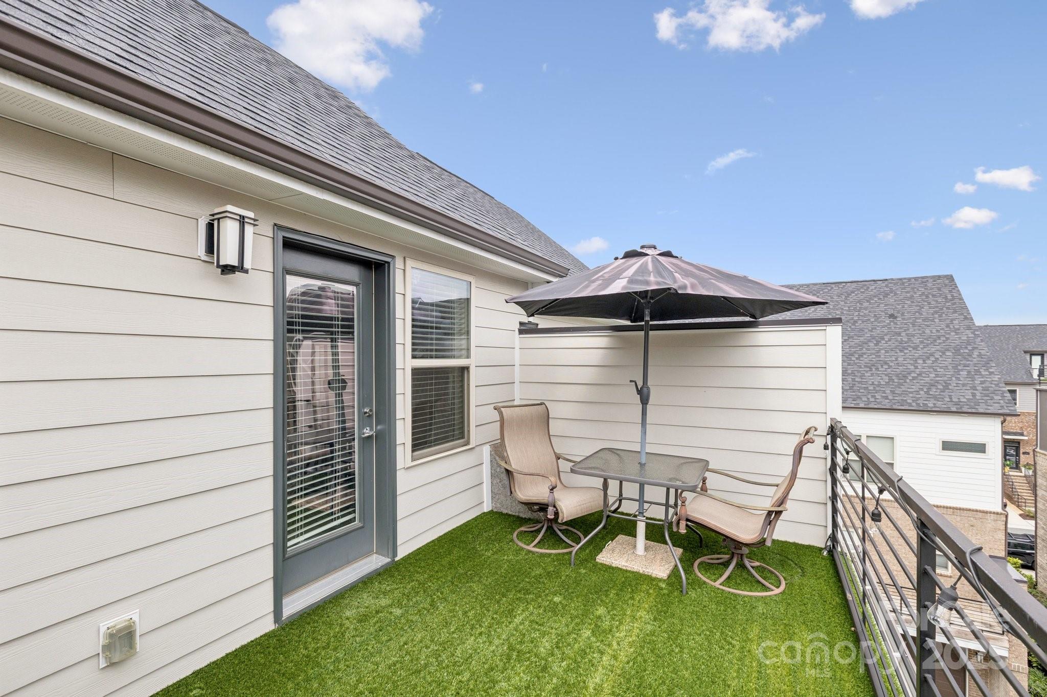 Charlotte, North Carolina, 28204, United States, 3 Bedrooms Bedrooms, ,4 BathroomsBathrooms,Residential,For Sale,1958271