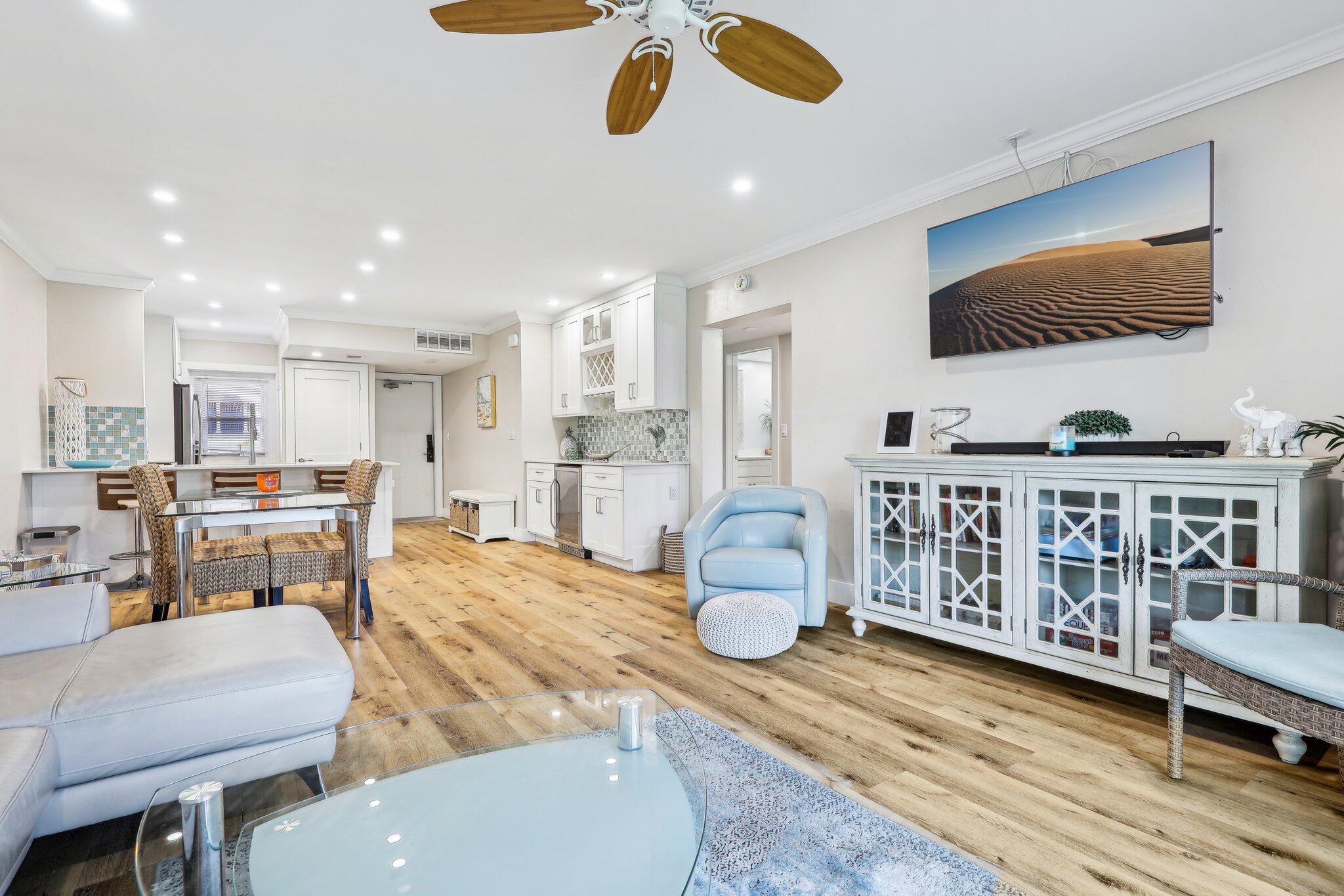 Boca Raton, Florida, 33432, United States, 2 Bedrooms Bedrooms, ,2 BathroomsBathrooms,Residential,For Sale,1826593