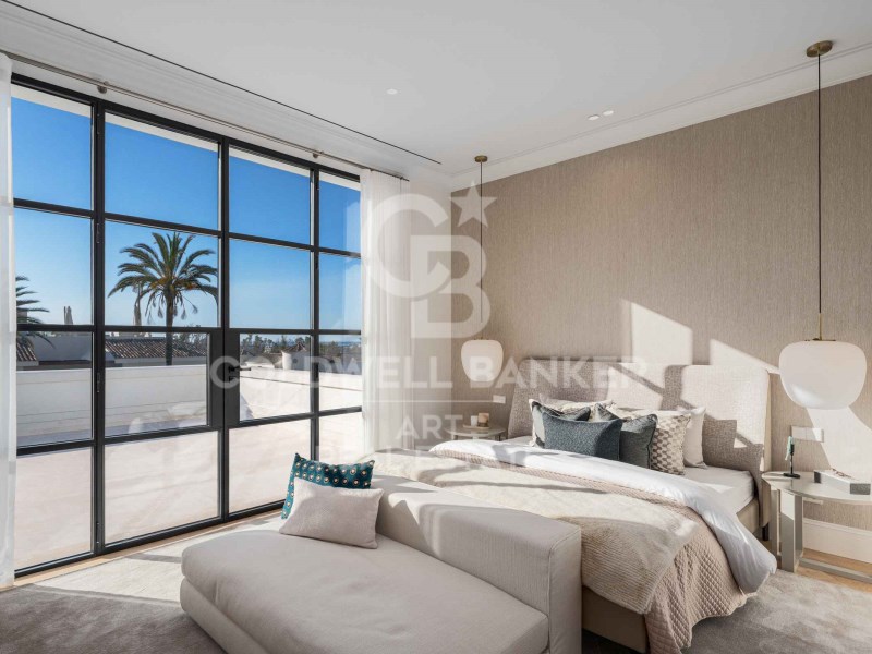 Marbella, Andalusia, ES, 4 Bedrooms Bedrooms, ,5 BathroomsBathrooms,Residential,For Sale,1804781