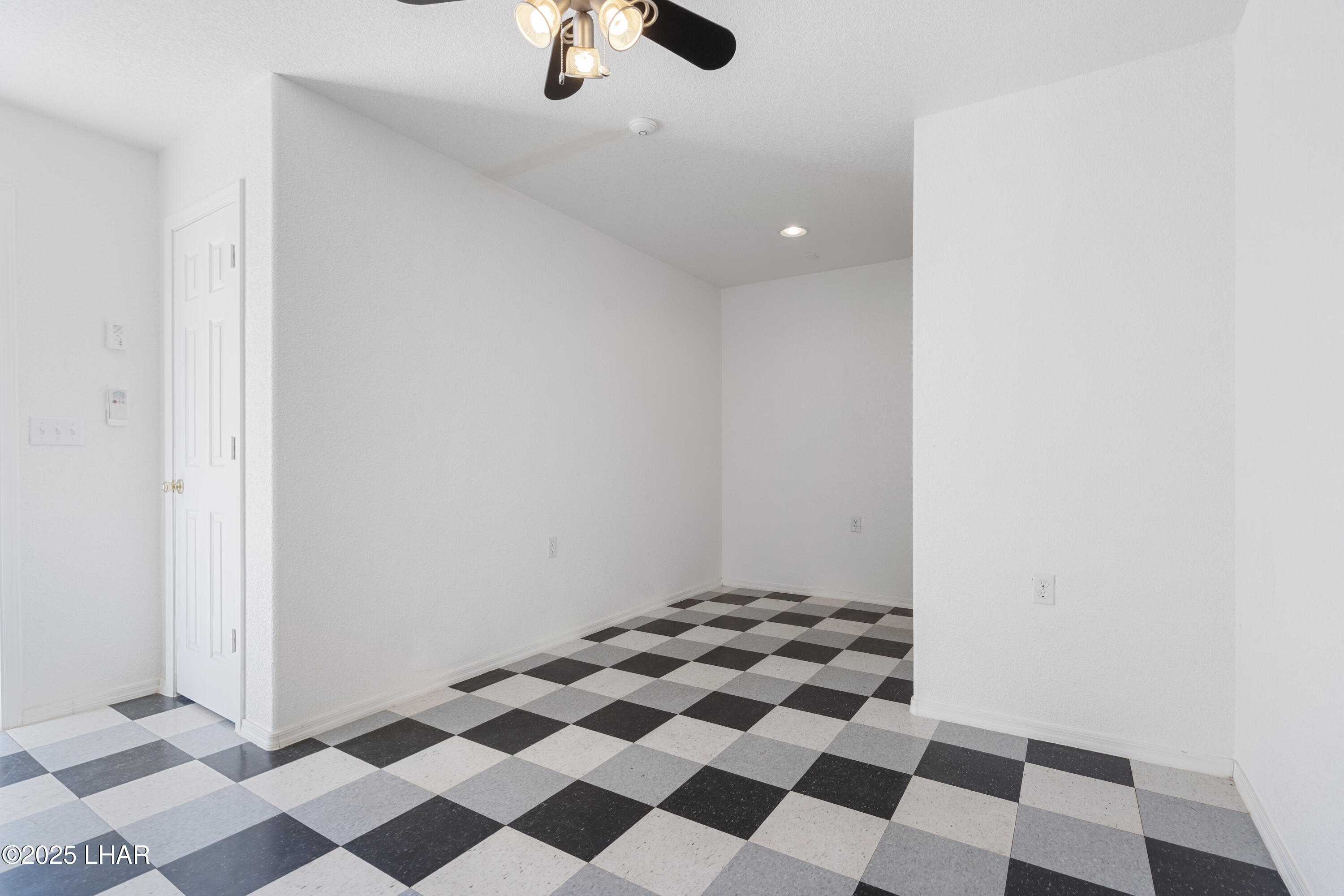 Lake Havasu City, Arizona, 86404, United States, 4 Bedrooms Bedrooms, ,4 BathroomsBathrooms,Residential,For Sale,1818242