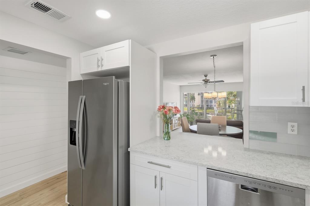 Longboat Key, Florida, 34228, United States, 2 Bedrooms Bedrooms, ,2 BathroomsBathrooms,Residential,For Sale,1991691