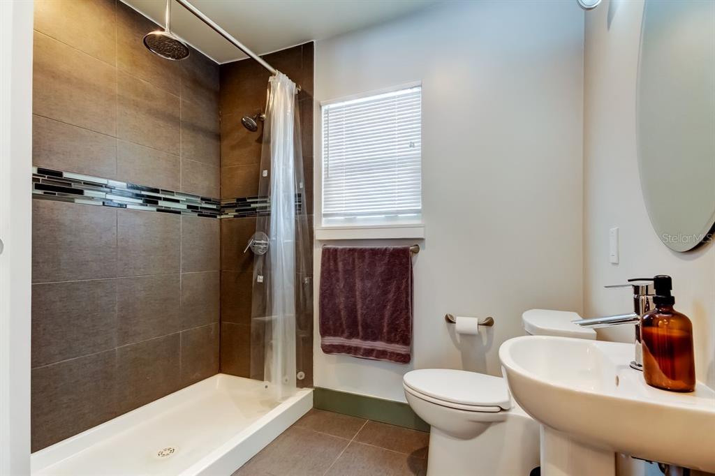 St Petersburg, Florida, 33701, United States, 3 Bedrooms Bedrooms, ,4 BathroomsBathrooms,Residential,For Sale,1895671