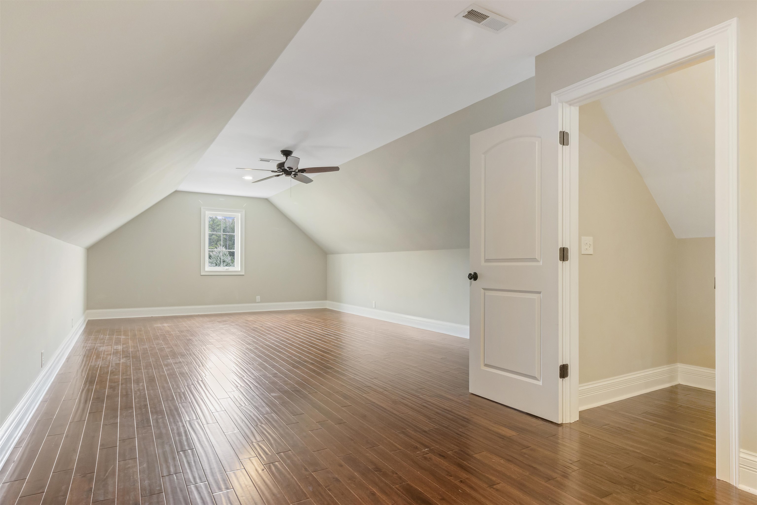 Woodruff, South Carolina, 29388, United States, 4 Bedrooms Bedrooms, ,4 BathroomsBathrooms,Residential,For Sale,2003467