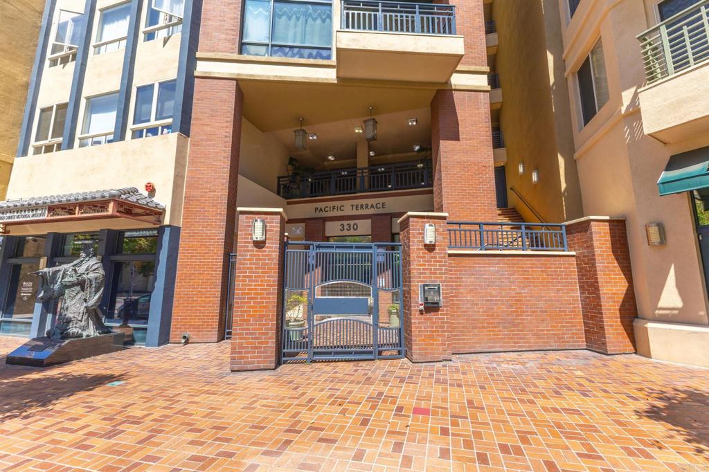 San Diego, California, 92101, United States, 2 Bedrooms Bedrooms, ,2 BathroomsBathrooms,Residential,For Sale,2005921