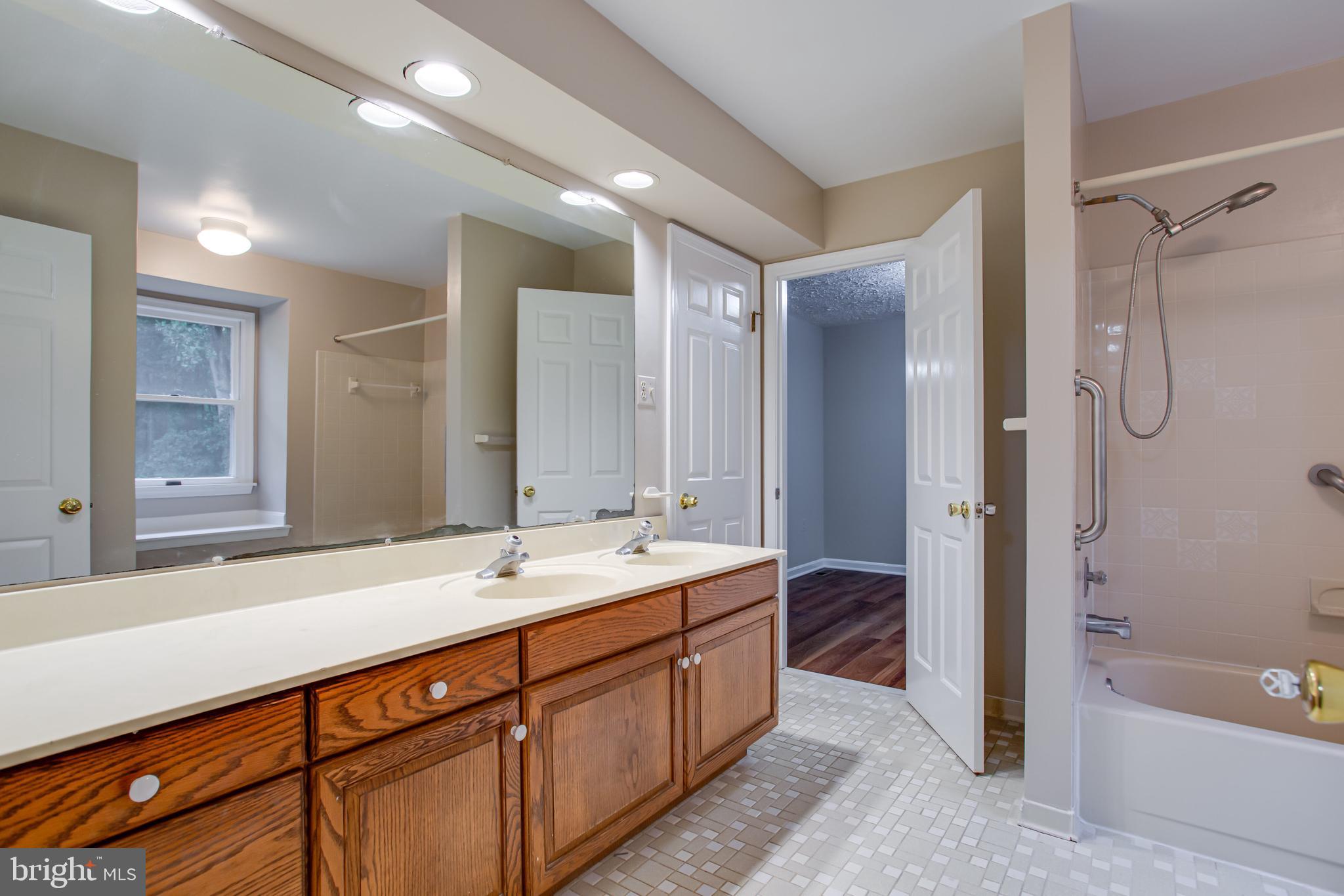 Waldorf, Maryland, 20603, United States, 3 Bedrooms Bedrooms, ,3 BathroomsBathrooms,Residential,For Sale,1909518