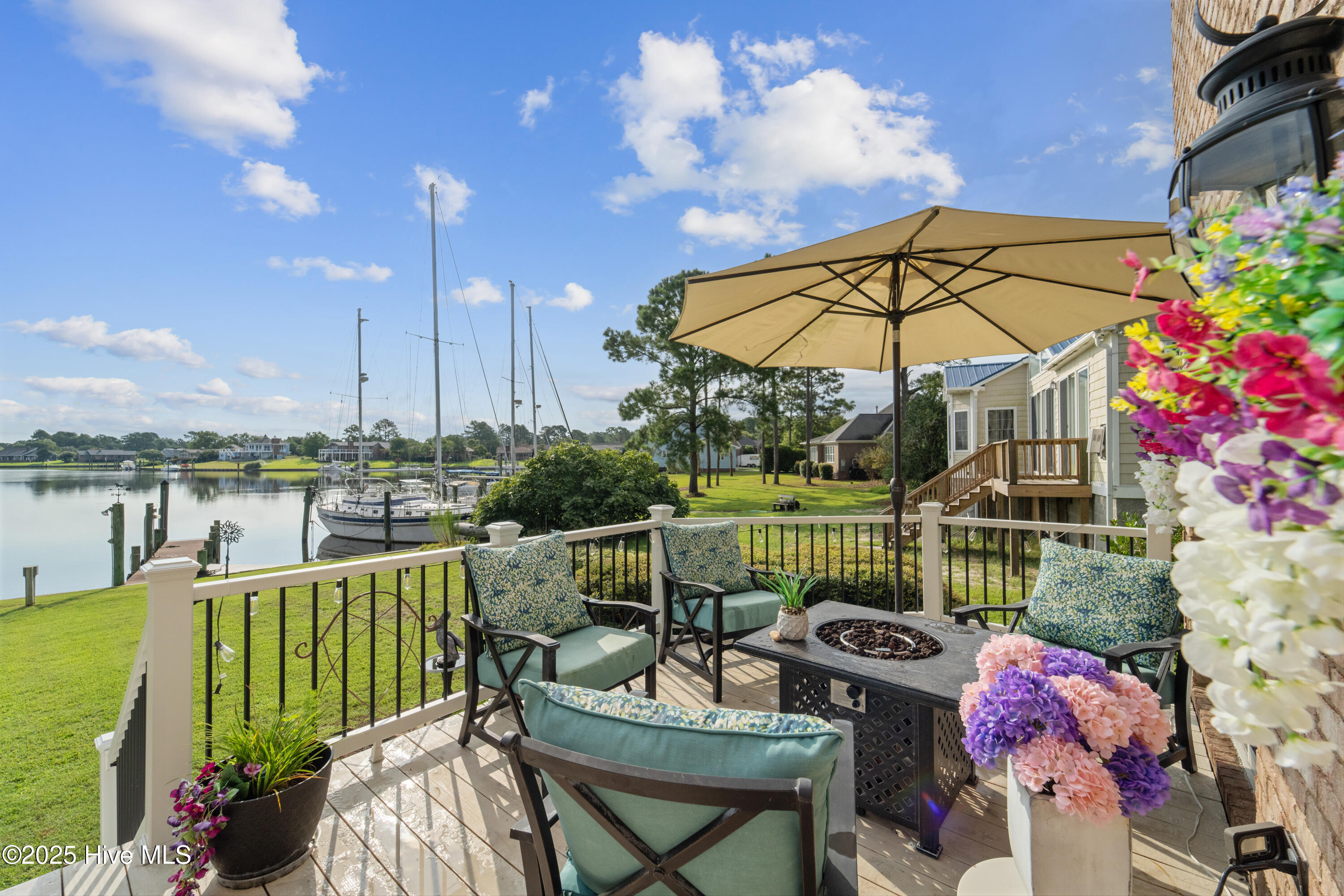 New Bern, North Carolina, 28560, United States, 4 Bedrooms Bedrooms, ,3 BathroomsBathrooms,Residential,For Sale,1907556