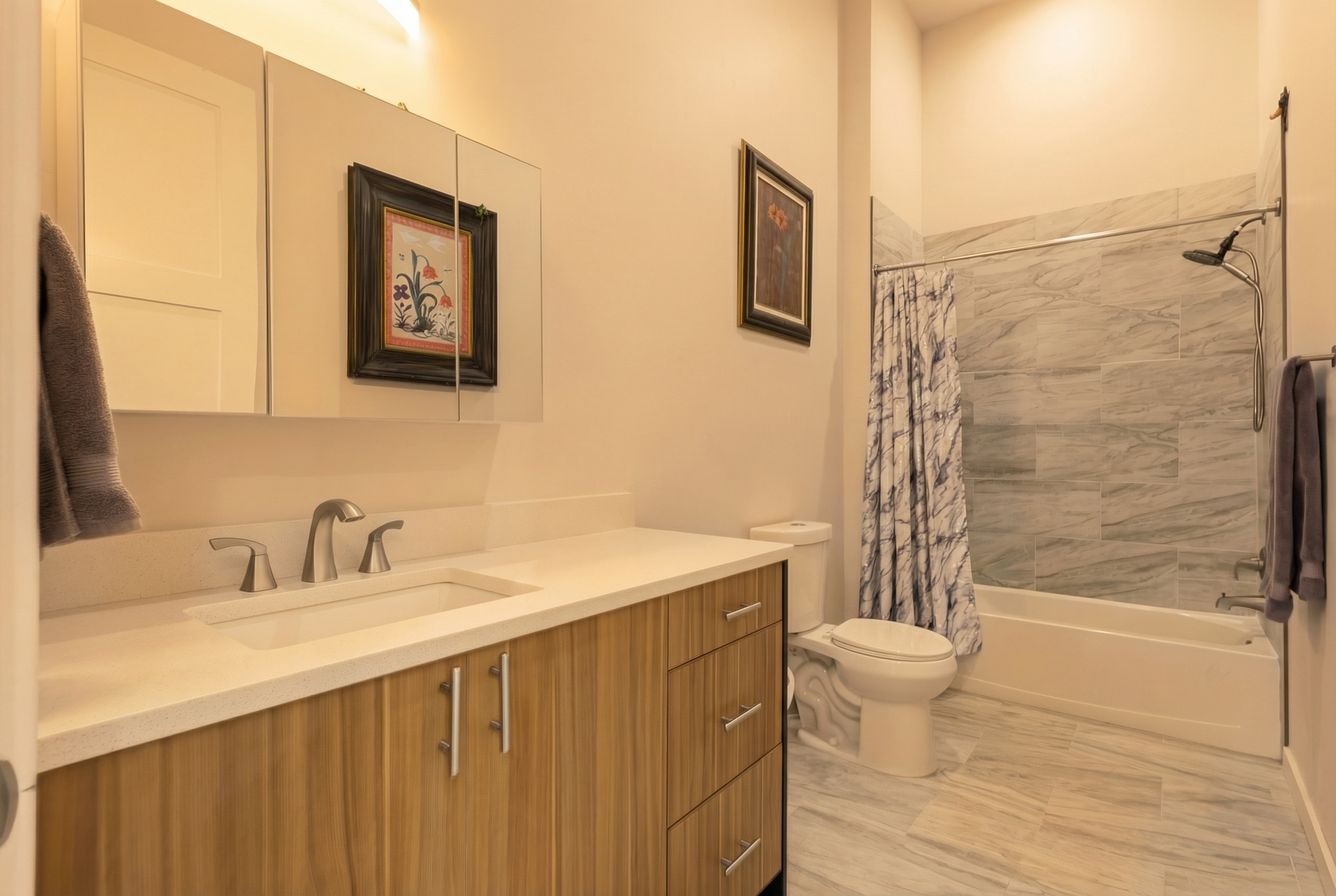 Los Lunas, New Mexico, 87031, United States, 4 Bedrooms Bedrooms, ,3 BathroomsBathrooms,Residential,For Sale,2005206