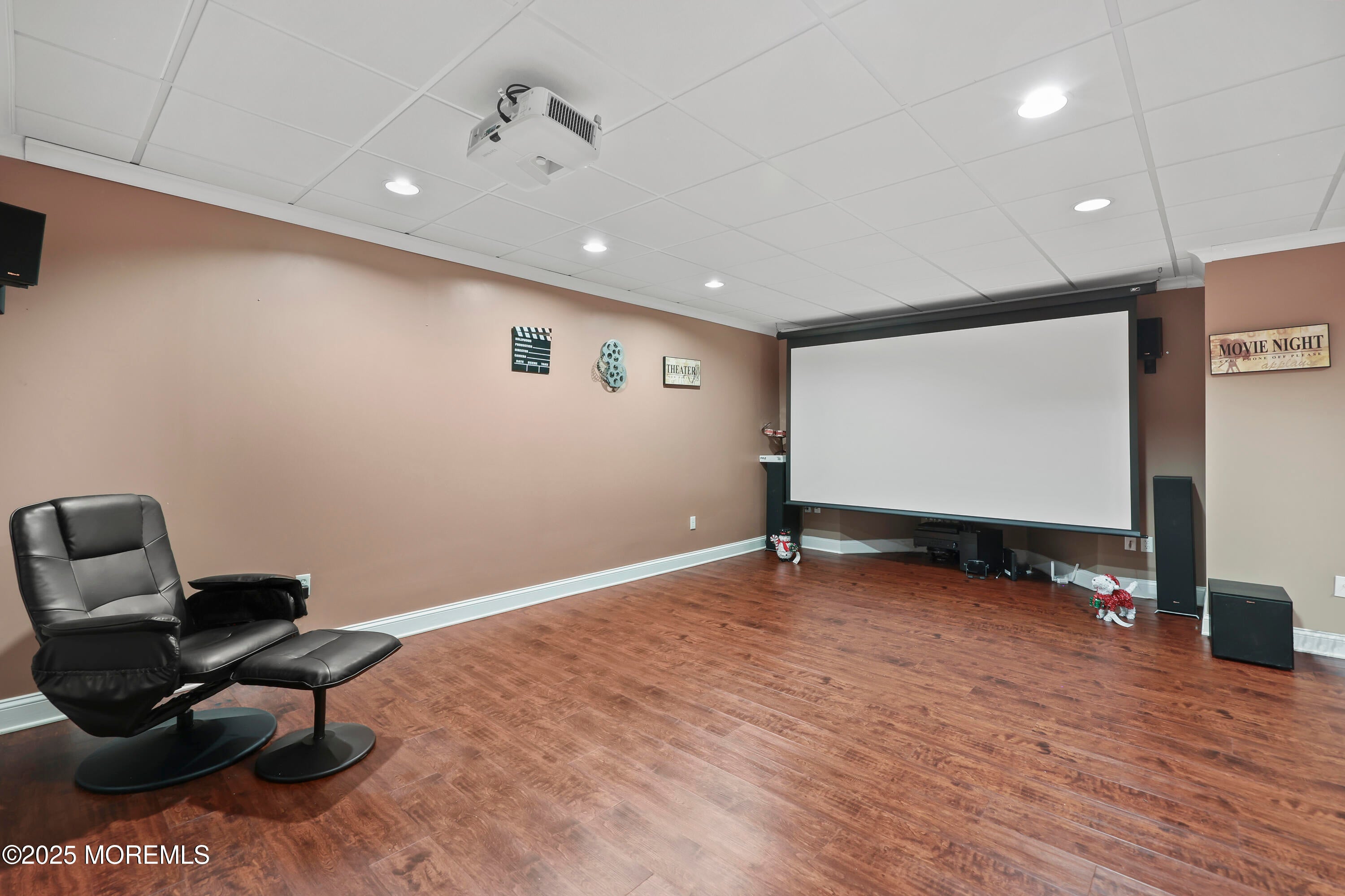 Freehold, New Jersey, 07728, United States, 5 Bedrooms Bedrooms, ,4 BathroomsBathrooms,Residential,For Sale,1983121