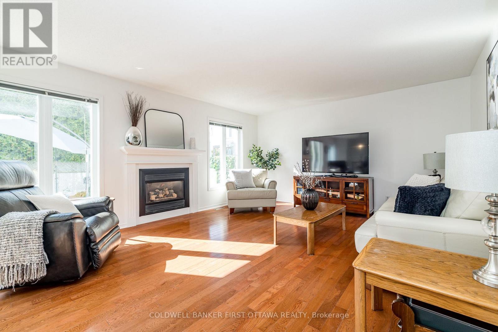 OTTAWA, Ontario, K2G 6N5, CA, 3 Bedrooms Bedrooms, ,2 BathroomsBathrooms,Residential,For Sale,1950028