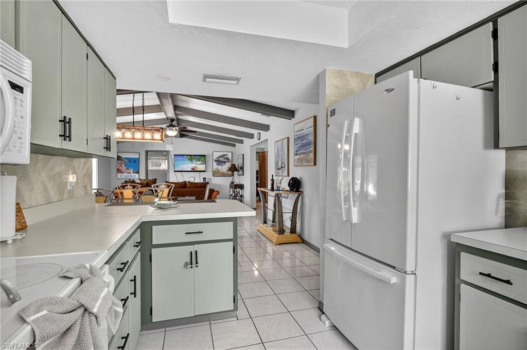 Cape Coral, Florida, 33904, United States, 3 Bedrooms Bedrooms, ,2 BathroomsBathrooms,Residential,For Sale,1961352