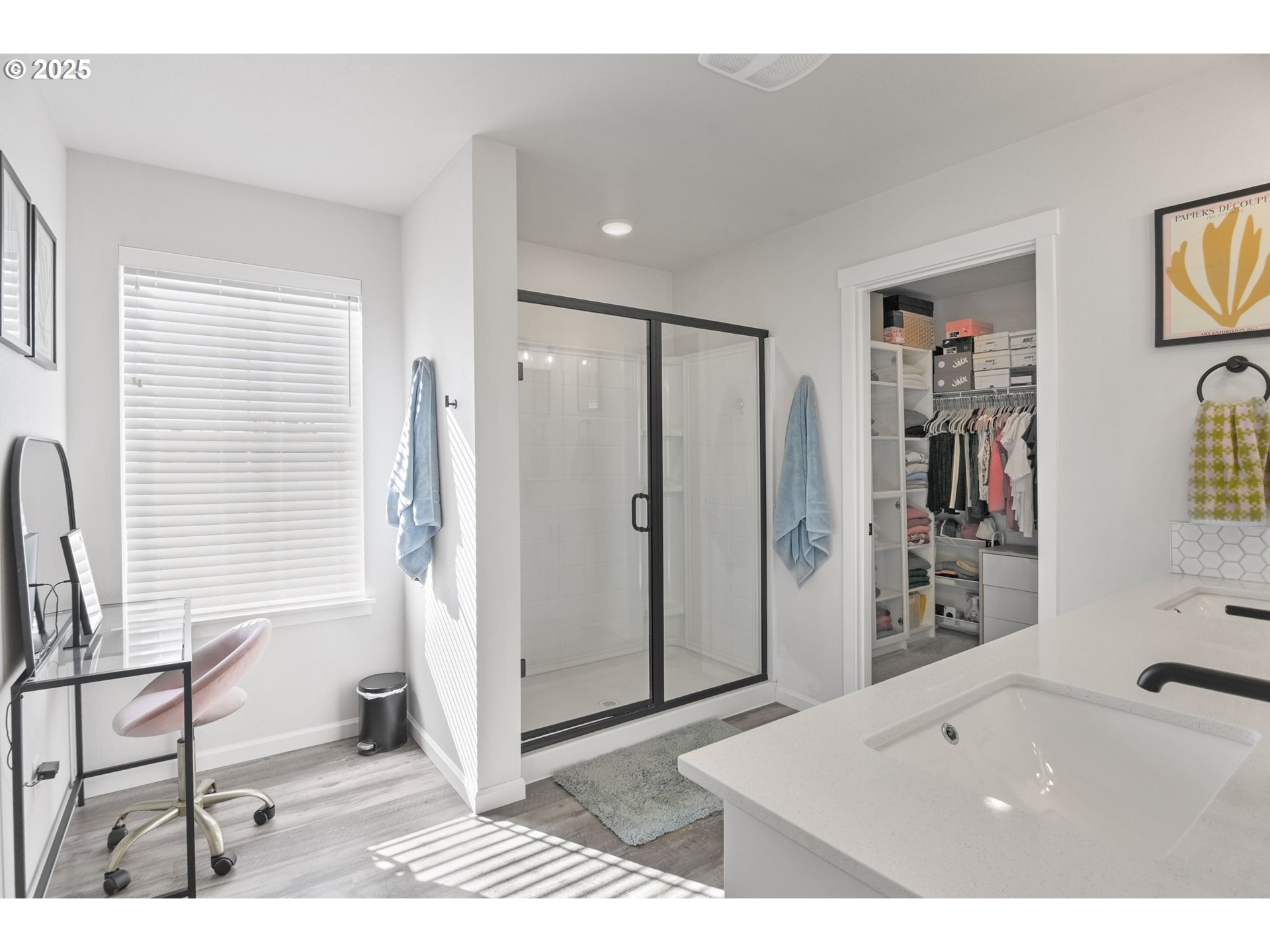 Hillsboro, Oregon, 97123, United States, 3 Bedrooms Bedrooms, ,2 BathroomsBathrooms,Residential,For Sale,1967879