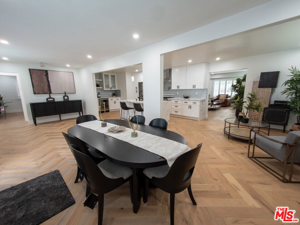 Duarte, California, 91010, United States, 6 Bedrooms Bedrooms, ,3 BathroomsBathrooms,Residential,For Sale,1836068