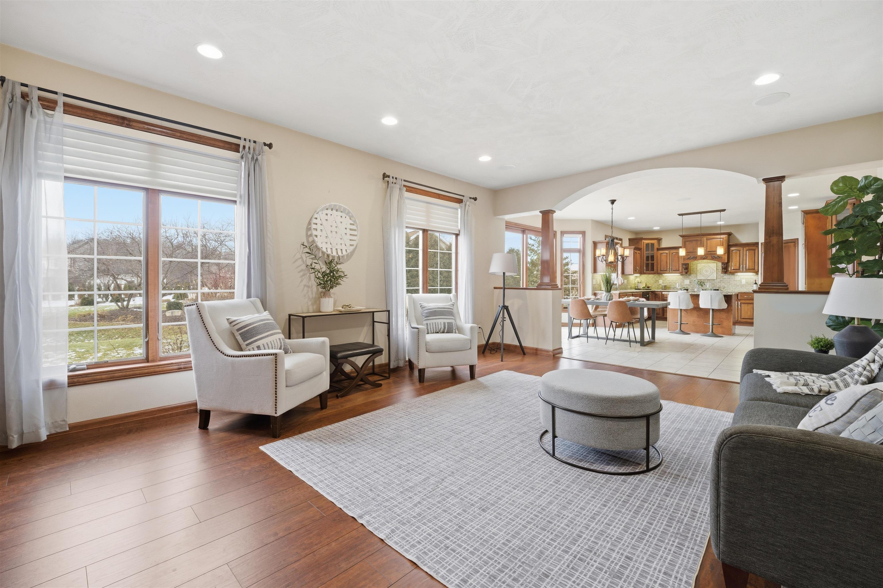 Oshkosh, Wisconsin, 54904, United States, 4 Bedrooms Bedrooms, ,4 BathroomsBathrooms,Residential,For Sale,2009649