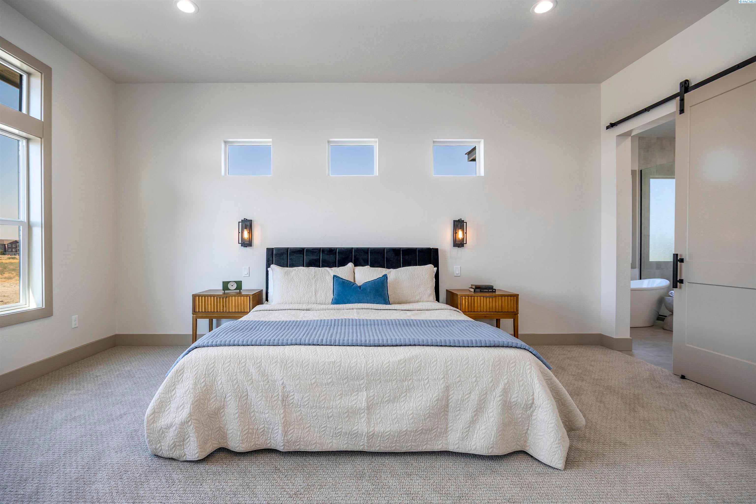 Kennewick, Washington, 99338, United States, 4 Bedrooms Bedrooms, ,3 BathroomsBathrooms,Residential,For Sale,2002511