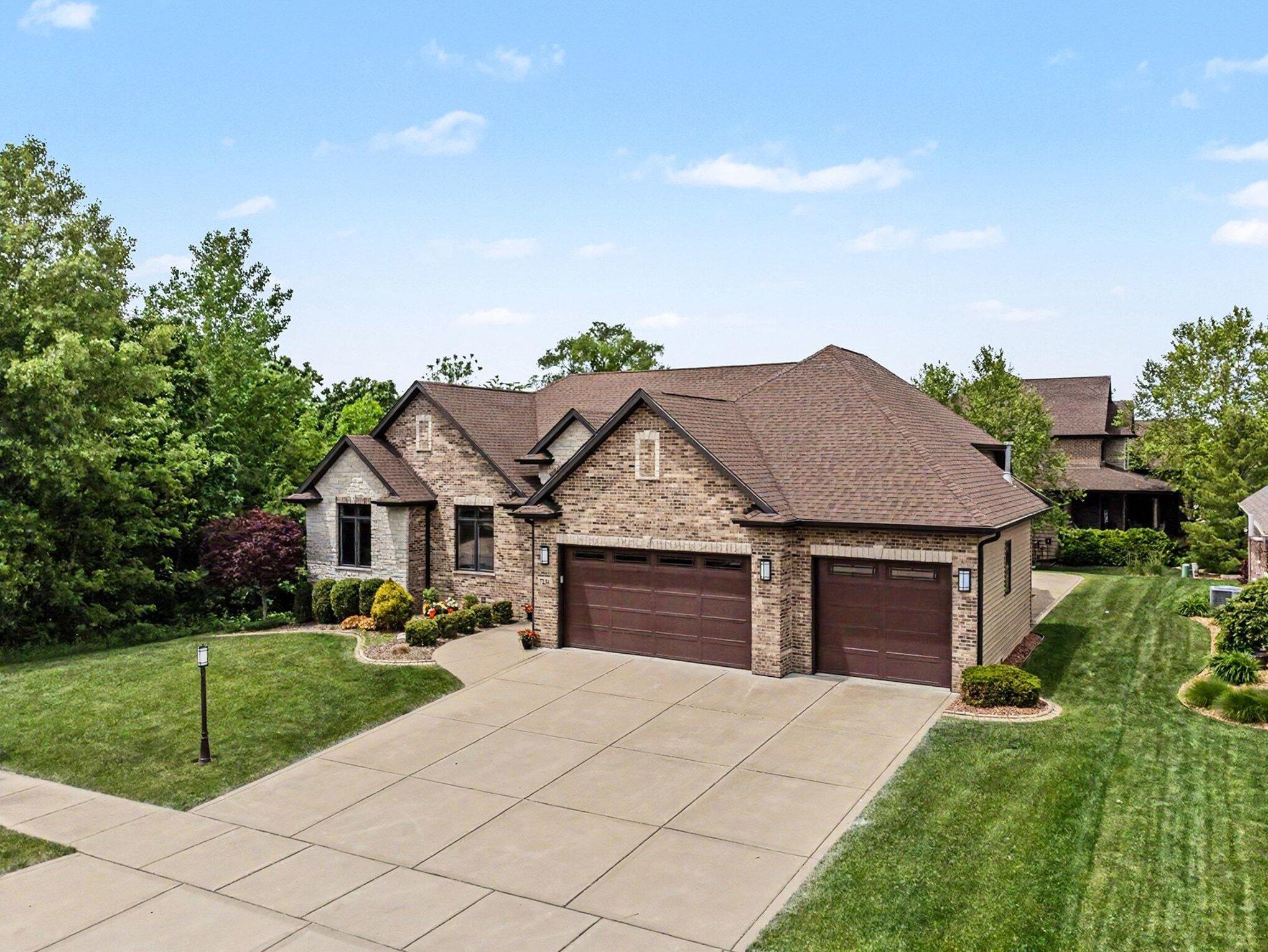 Schererville, Indiana, 46375, United States, 4 Bedrooms Bedrooms, ,4 BathroomsBathrooms,Residential,For Sale,2048317