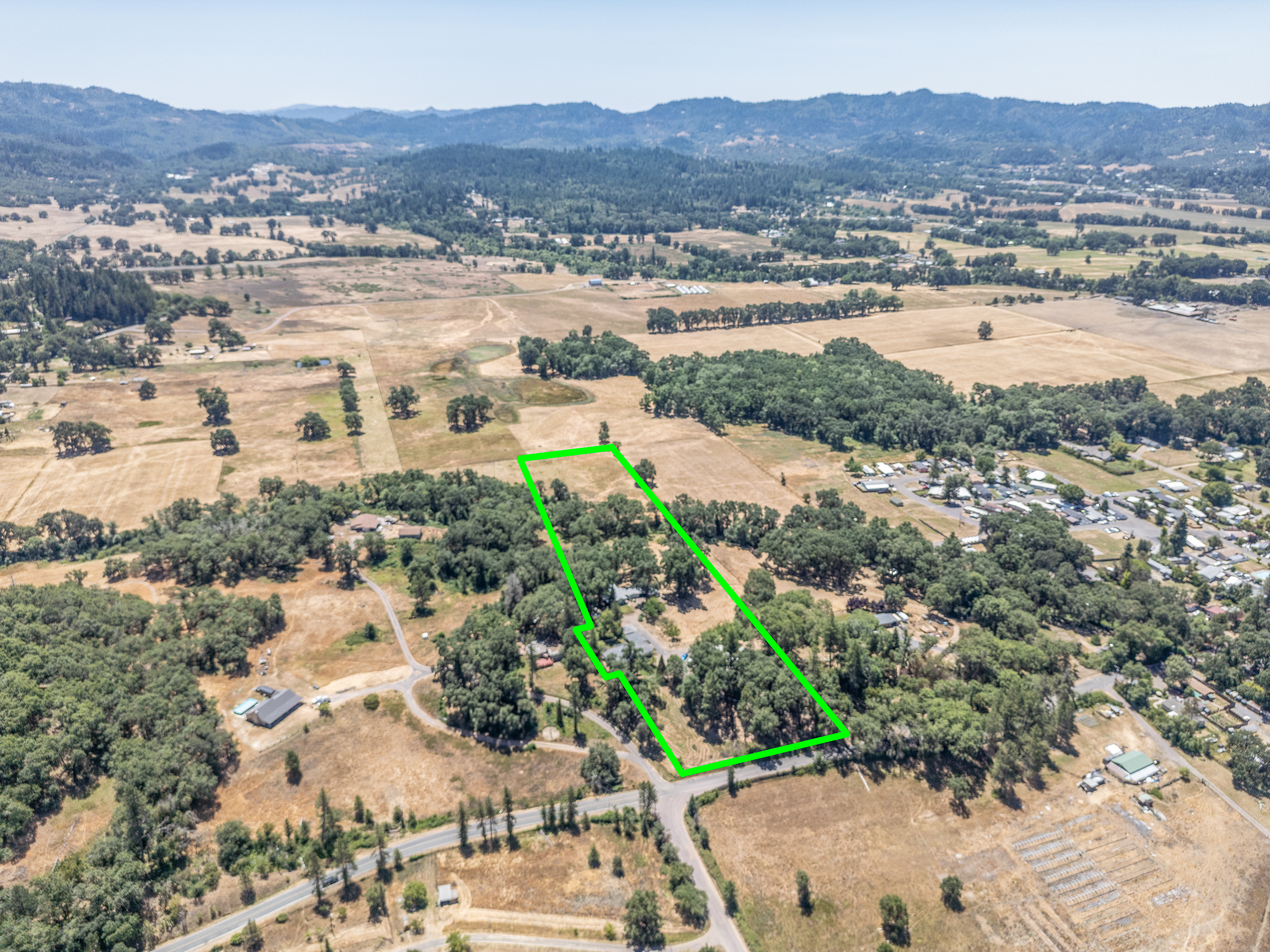 Willits, California, 95490, United States, 3 Bedrooms Bedrooms, ,2 BathroomsBathrooms,Residential,For Sale,1883434