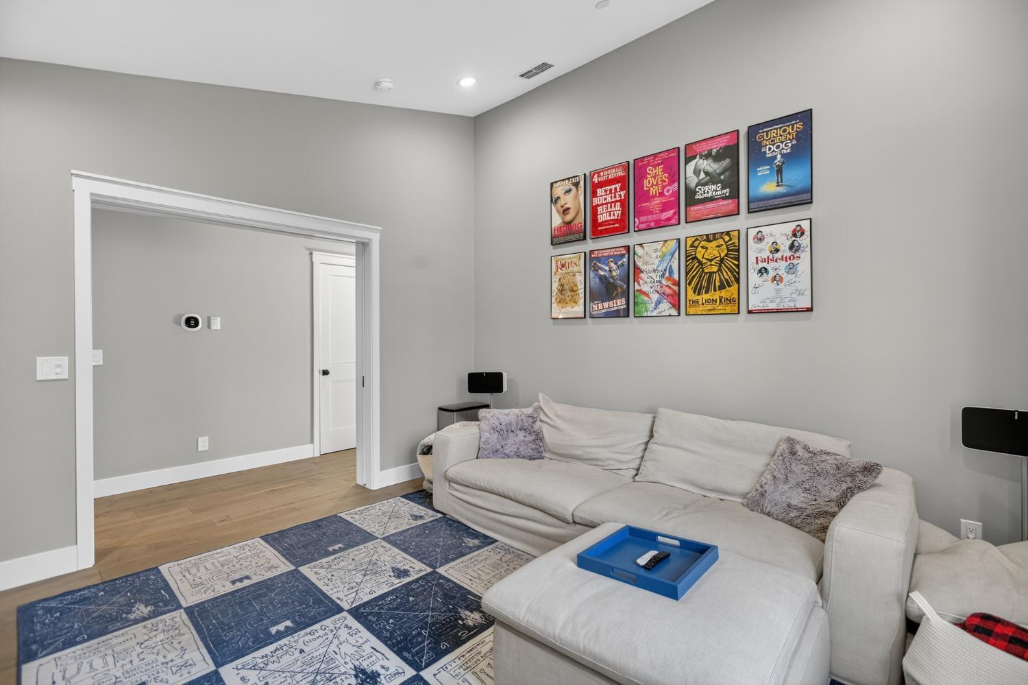 Sacramento, California, 95816, United States, 3 Bedrooms Bedrooms, ,5 BathroomsBathrooms,Residential,For Sale,1978117