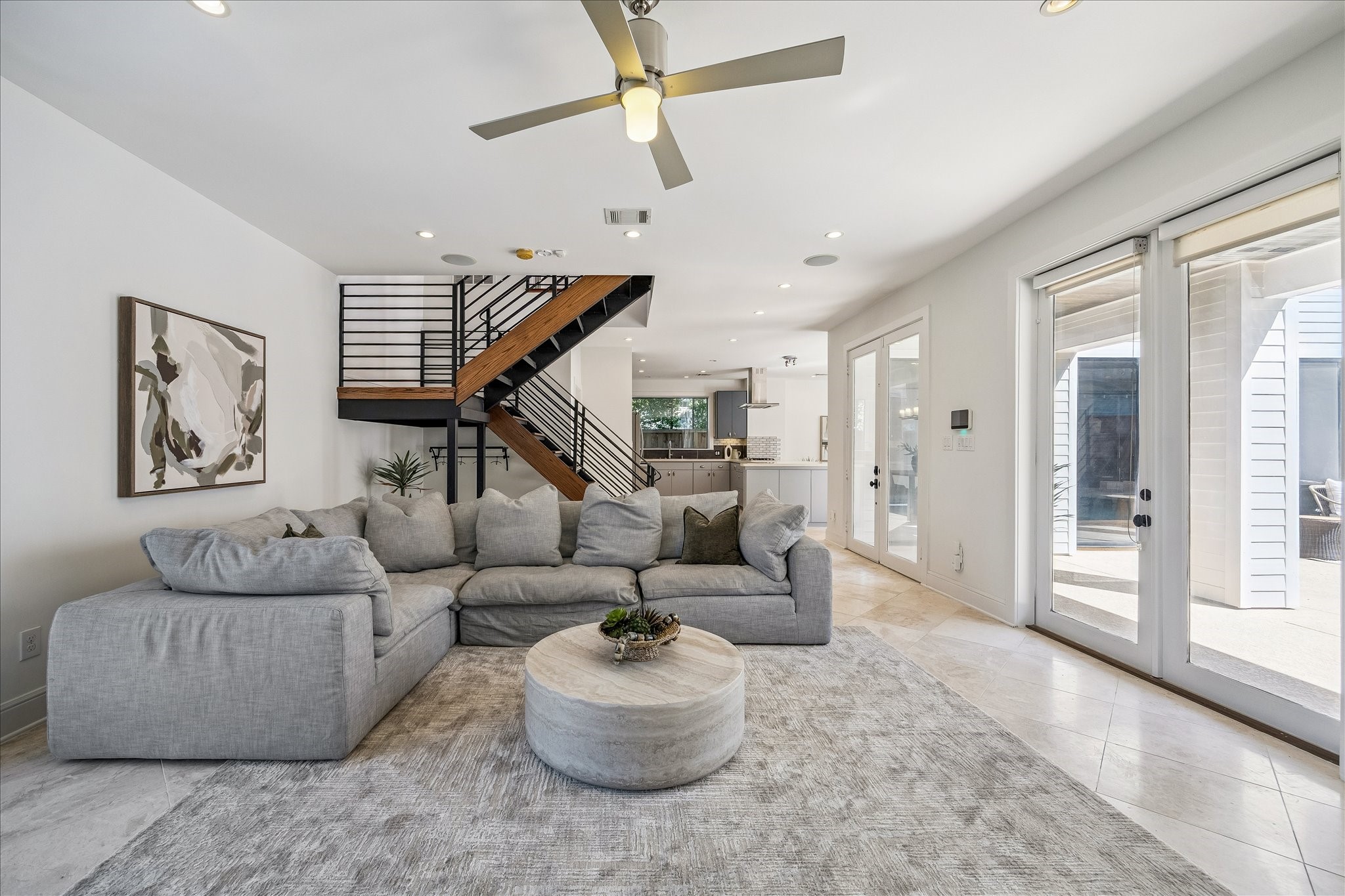  427 W 27th Street - 物件實景