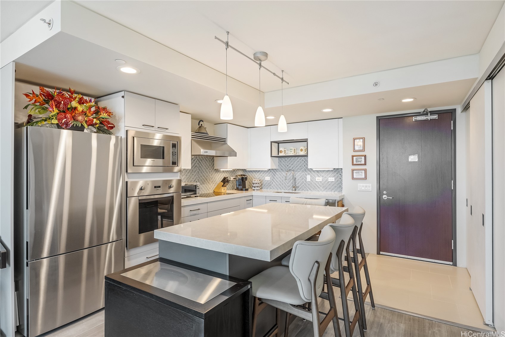 Honolulu, Hawaii, 96813, United States, 1 Bedroom Bedrooms, ,1 BathroomBathrooms,Residential,For Sale,1828131