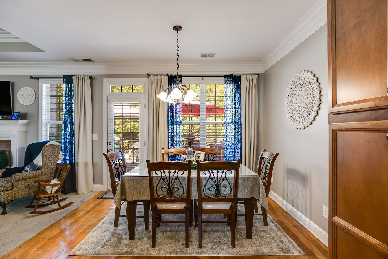 Whitesburg, Georgia, 30185, United States, 4 Bedrooms Bedrooms, ,3 BathroomsBathrooms,Residential,For Sale,1977664