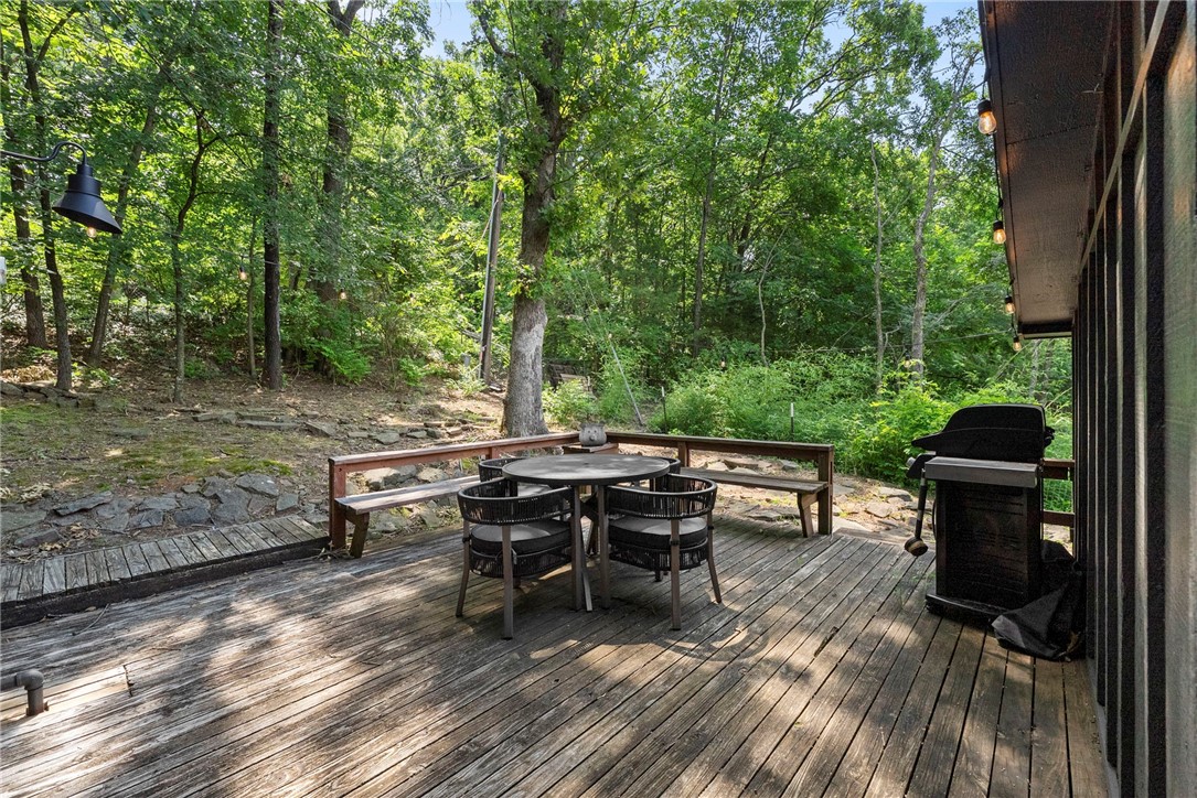 Fayetteville, Arkansas, 72703, United States, 2 Bedrooms Bedrooms, ,3 BathroomsBathrooms,Residential,For Sale,1846597