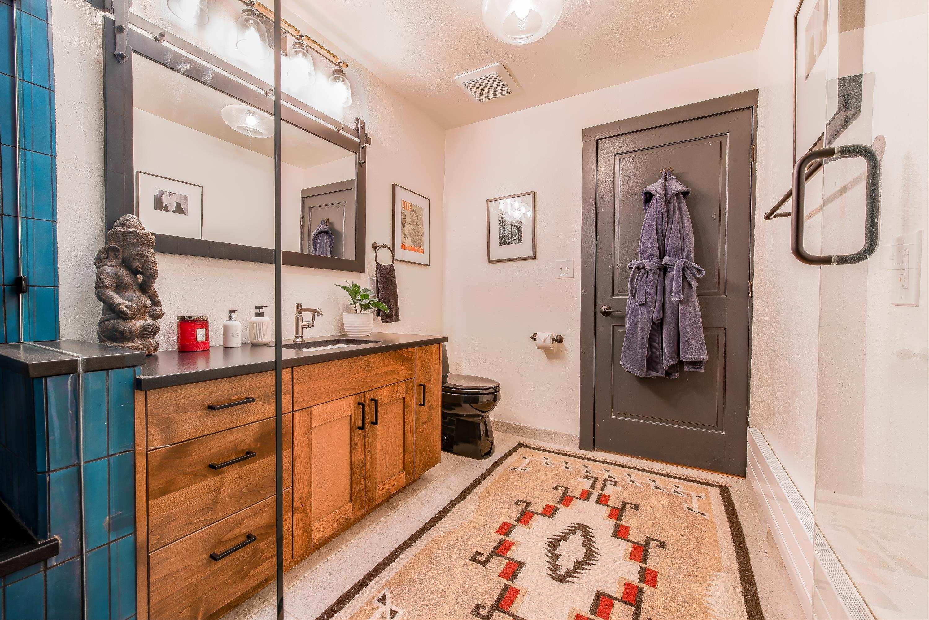 Taos, New Mexico, 87571, United States, 2 Bedrooms Bedrooms, ,2 BathroomsBathrooms,Residential,For Sale,1829499