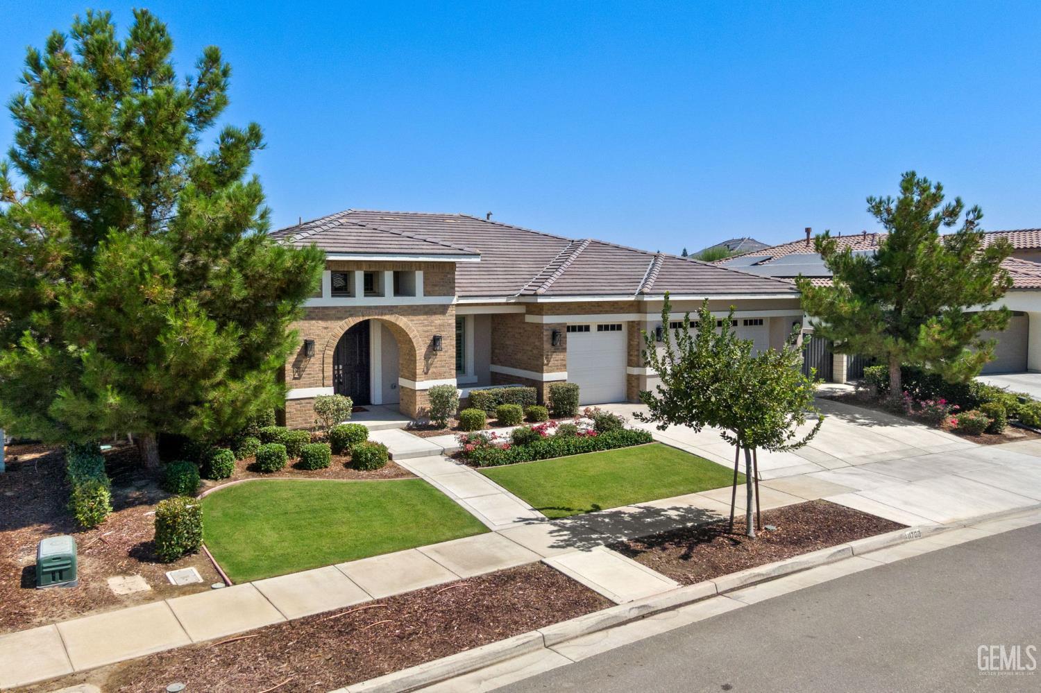 Bakersfield, California, 93311, United States, 4 Bedrooms Bedrooms, ,3 BathroomsBathrooms,Residential,For Sale,1926375