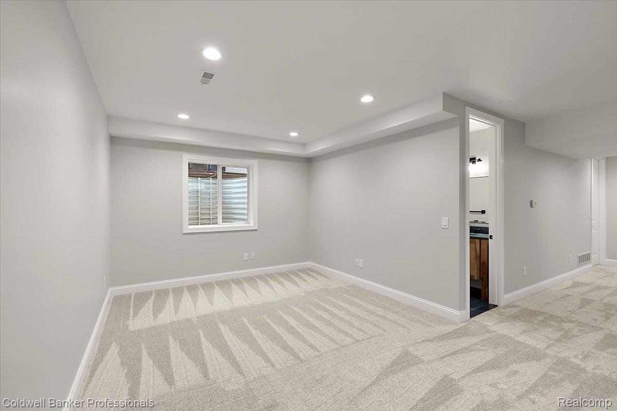 Plymouth, Michigan, 48170, United States, 4 Bedrooms Bedrooms, ,4 BathroomsBathrooms,Residential,For Sale,1986255