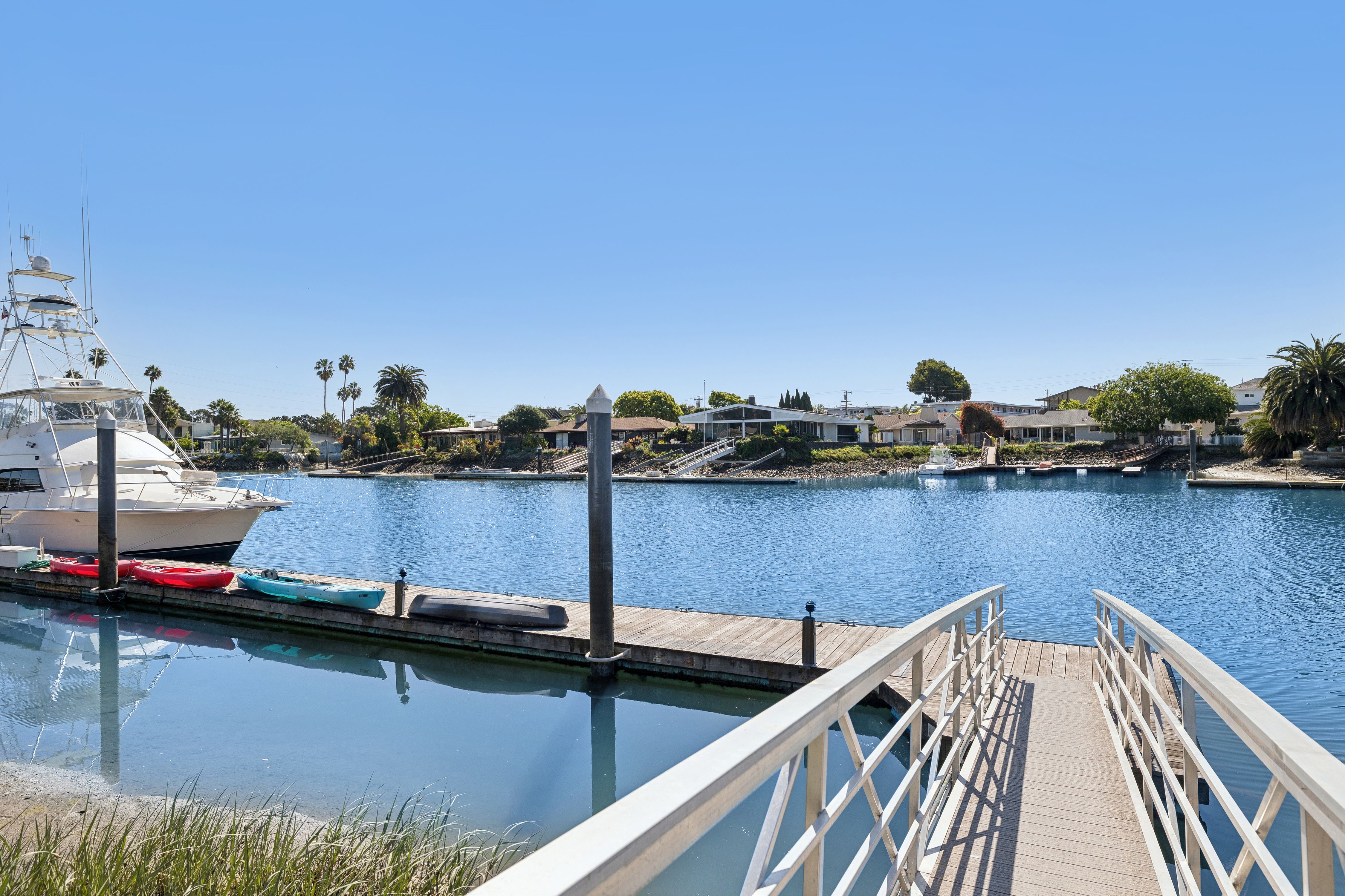  Tastefully Remodeled One-Level Condominium - 物件實景