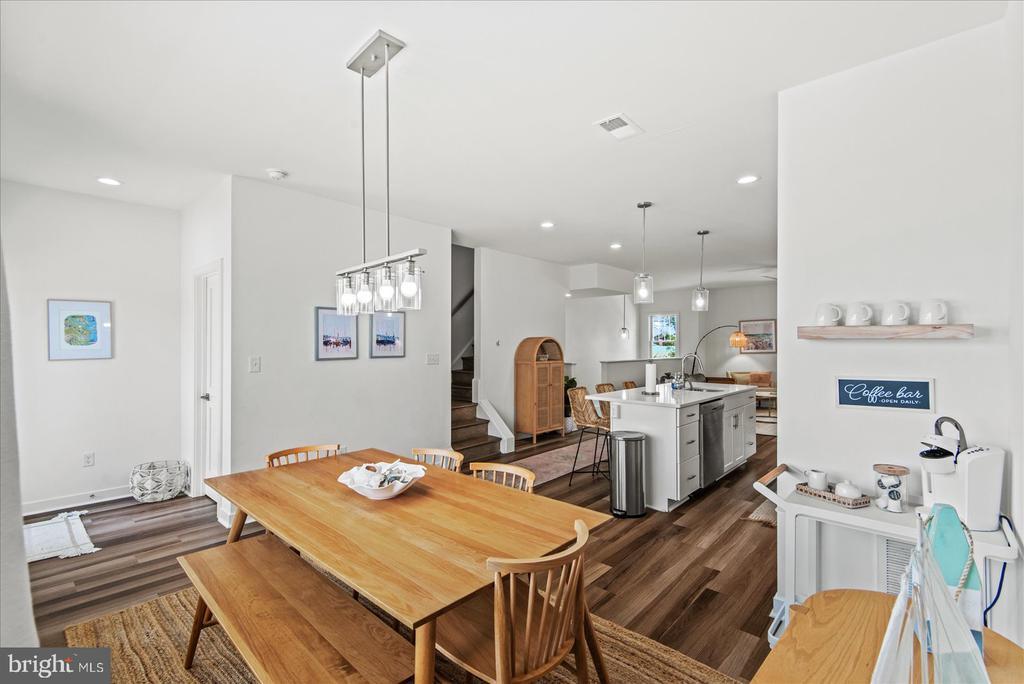 Colonial Beach, Virginia, 22443, United States, 4 Bedrooms Bedrooms, ,4 BathroomsBathrooms,Residential,For Sale,1898525