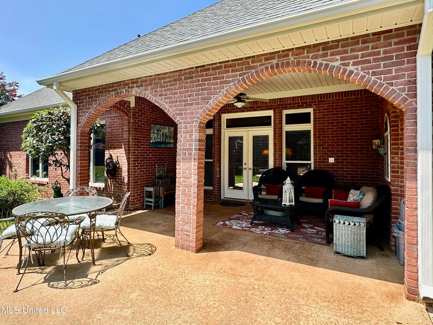 Clinton, Mississippi, 39056, United States, 5 Bedrooms Bedrooms, ,3 BathroomsBathrooms,Residential,For Sale,1904228