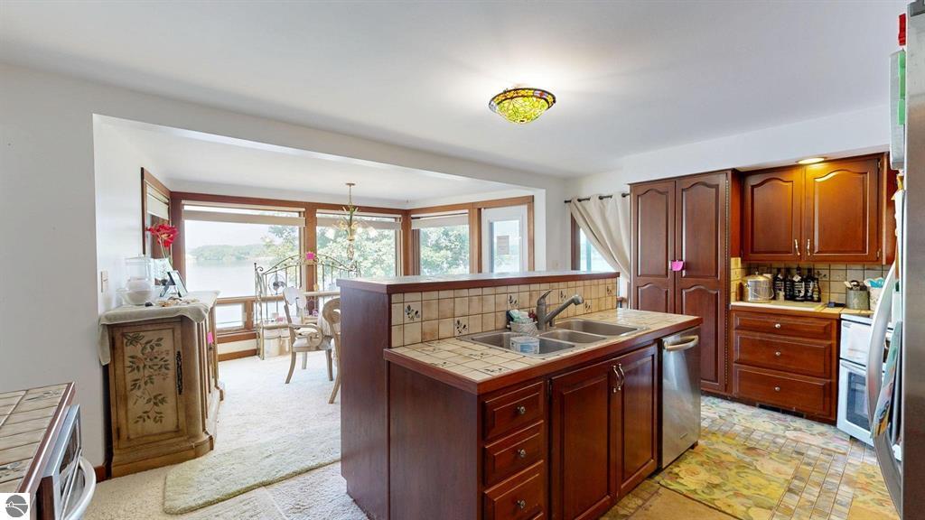 Lake Isabella, Michigan, 48893, United States, 3 Bedrooms Bedrooms, ,6 BathroomsBathrooms,Residential,For Sale,1903716