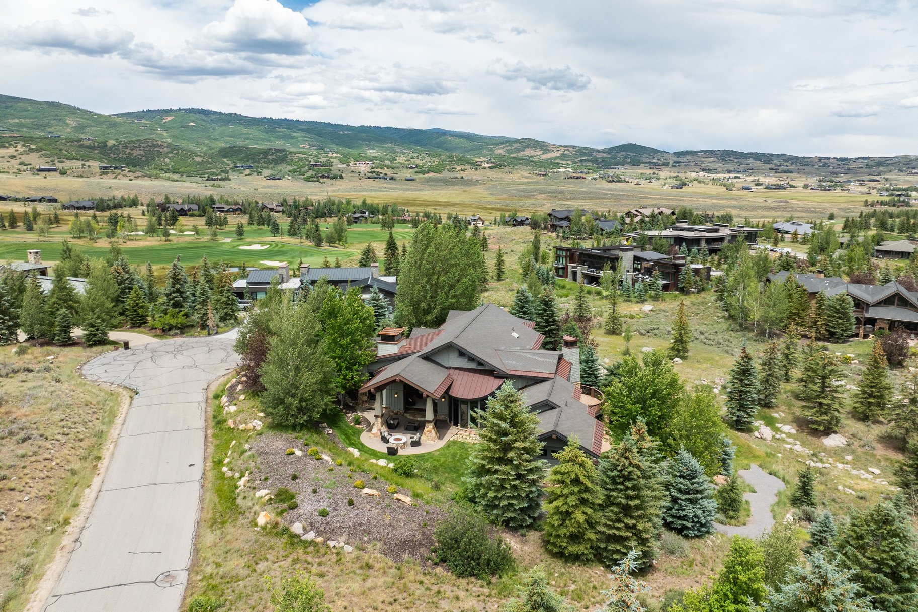  Spacious Glenwild Home with Resort Views, Private Guest Suite and Expansive Yard - 物件實景