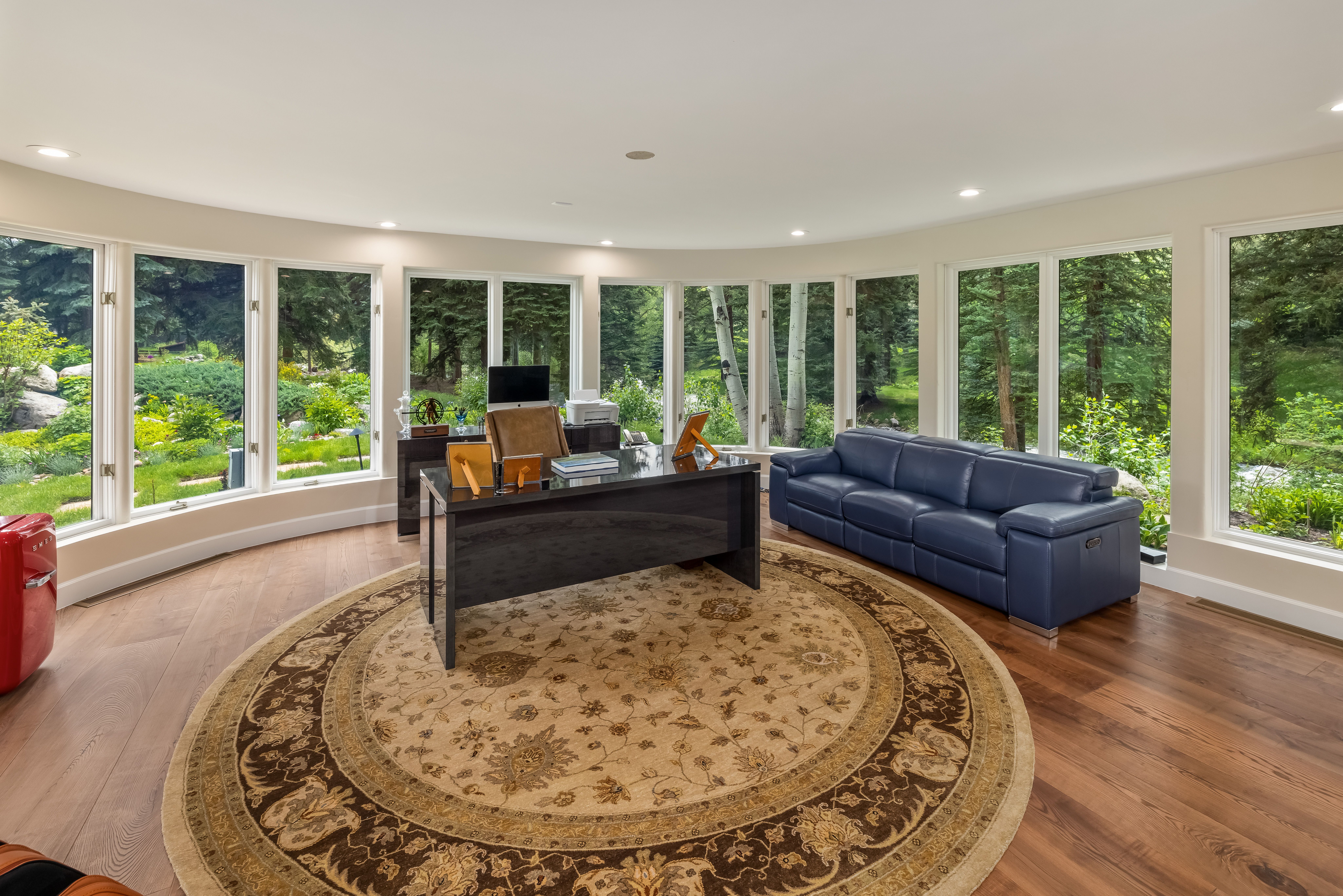  Meticulously Renovated Mountain Estate - 物件實景