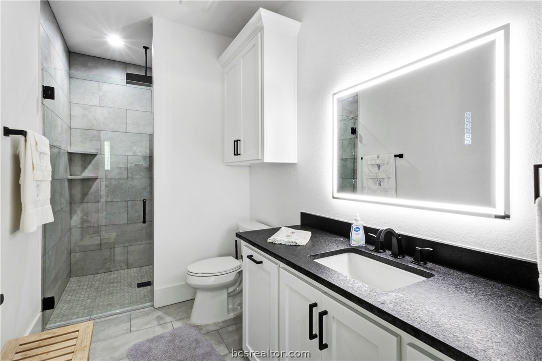 North Zulch, Texas, 77872, United States, 3 Bedrooms Bedrooms, ,5 BathroomsBathrooms,Residential,For Sale,2035368