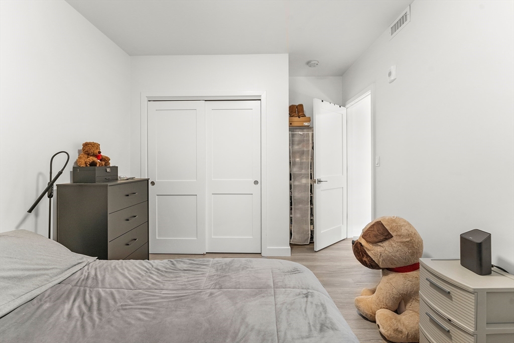 Revere, Massachusetts, 02151, United States, 2 Bedrooms Bedrooms, ,1 BathroomBathrooms,Residential,For Sale,1880903