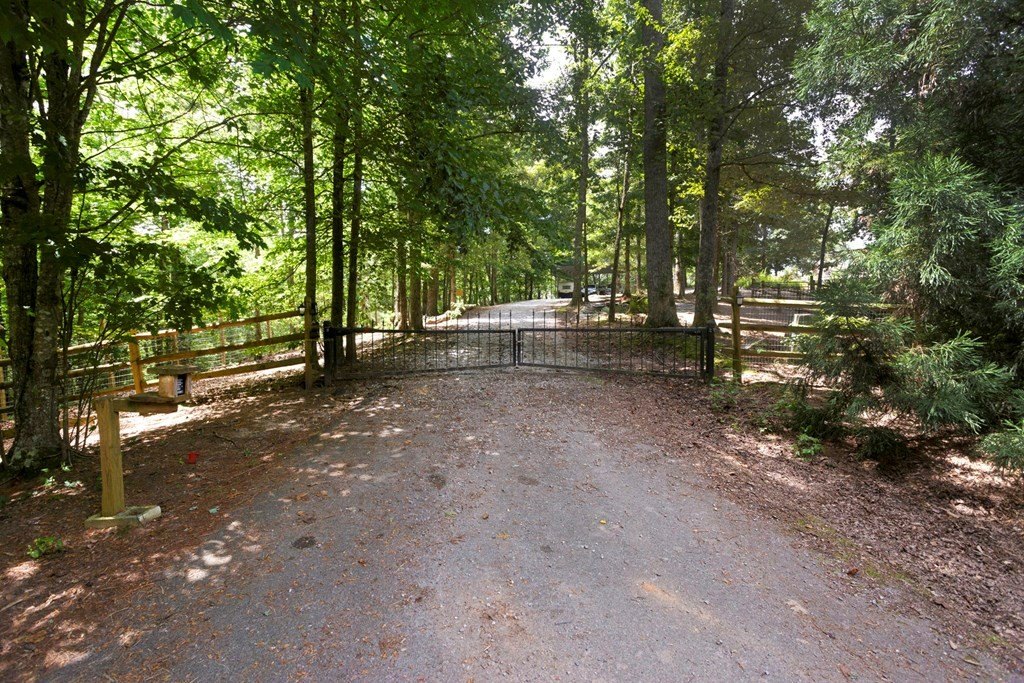 Blairsville, Georgia, 30512, United States, 3 Bedrooms Bedrooms, ,3 BathroomsBathrooms,Residential,For Sale,1889630